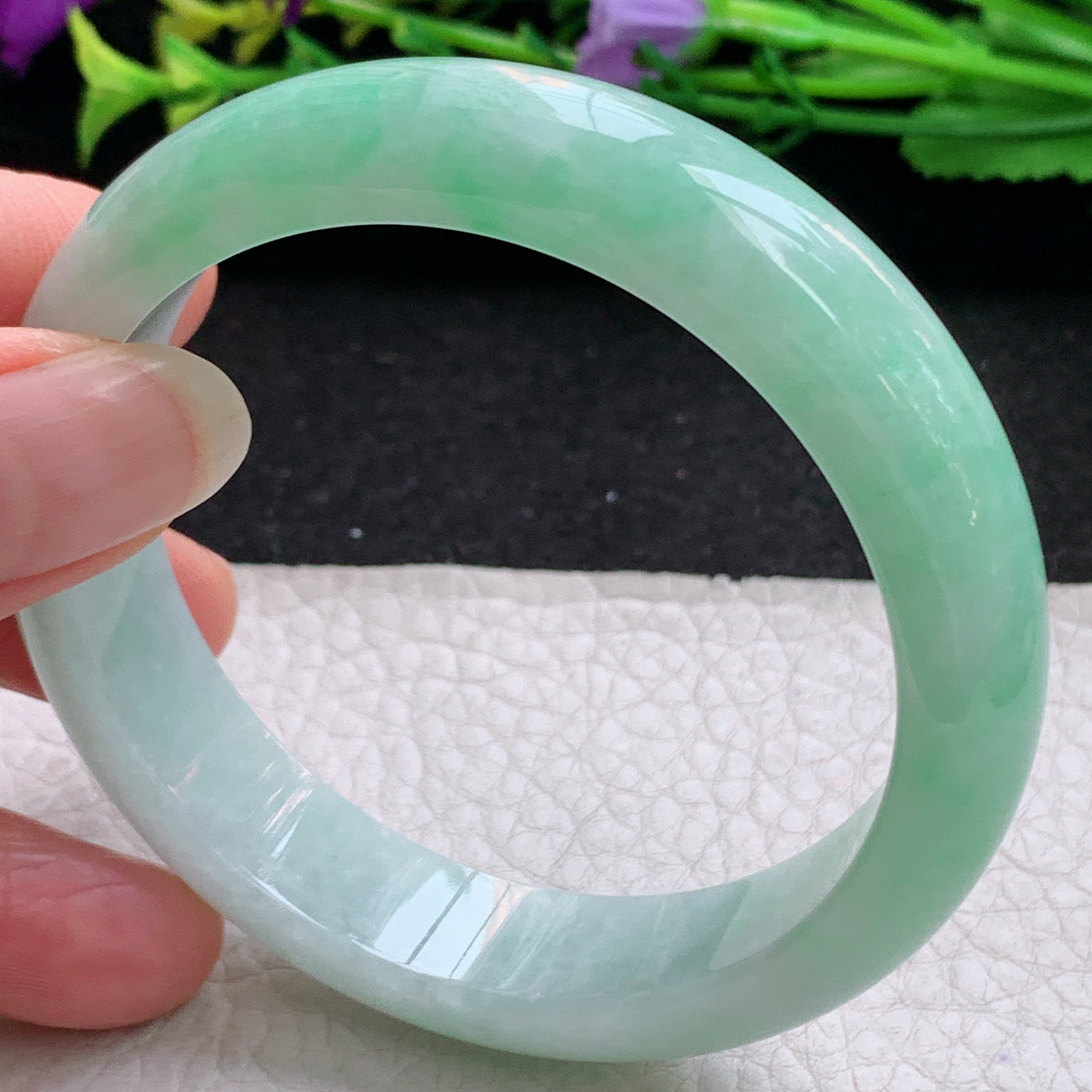 yh清新56*13.8*7.5平安镯 天然缅甸翡翠A货手镯水润飘绿宽边正圈玉手环