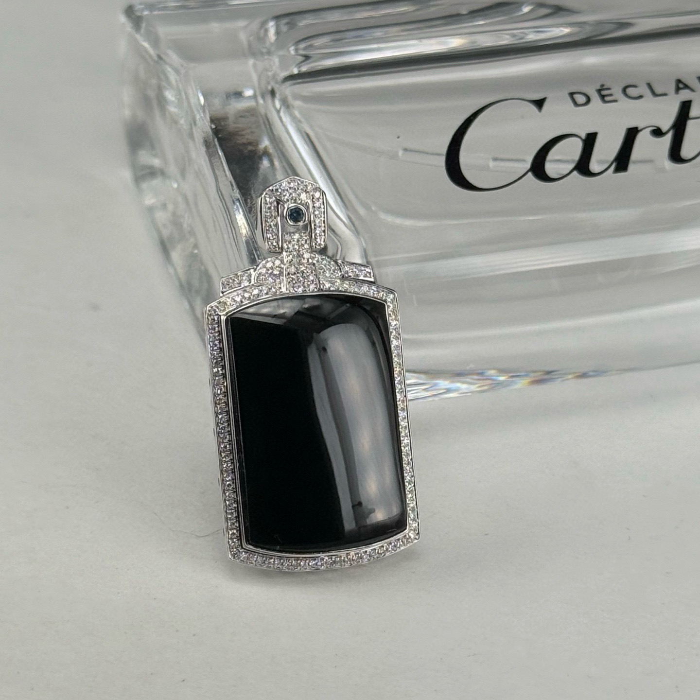 精品18k墨翠马鞍吊坠 种好色正 黑度极好 打灯通透 油性十足 尺寸35.4