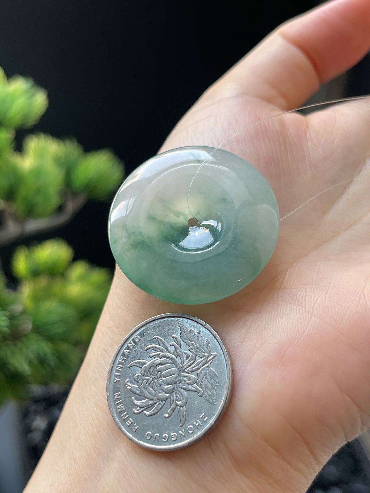 翡翠冰糯种淡绿色平安扣