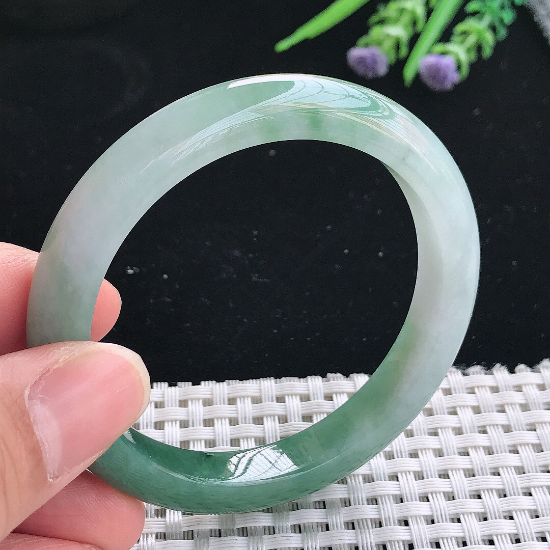 实拍天然翡翠53/9.3/7.8老坑精美油绿手镯翡翠玉镯手环