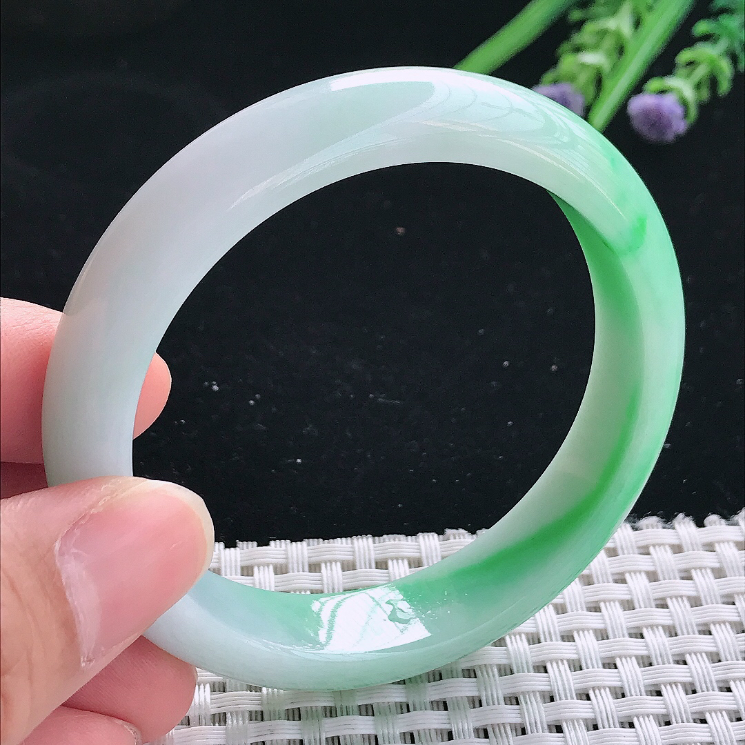 实拍天然翡翠55.5/12.9/7.8老坑精美飘阳绿手镯翡翠玉镯手环