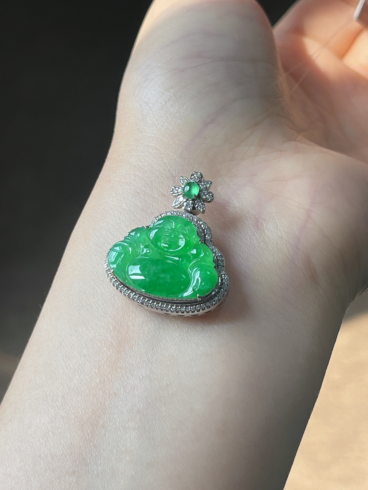 翡翠冰糯种绿色佛公吊坠，印记：G18K,伴钻石