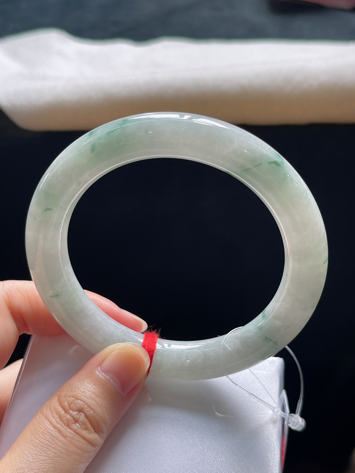 圆镯56圈口，翡翠糯化种飘花手镯