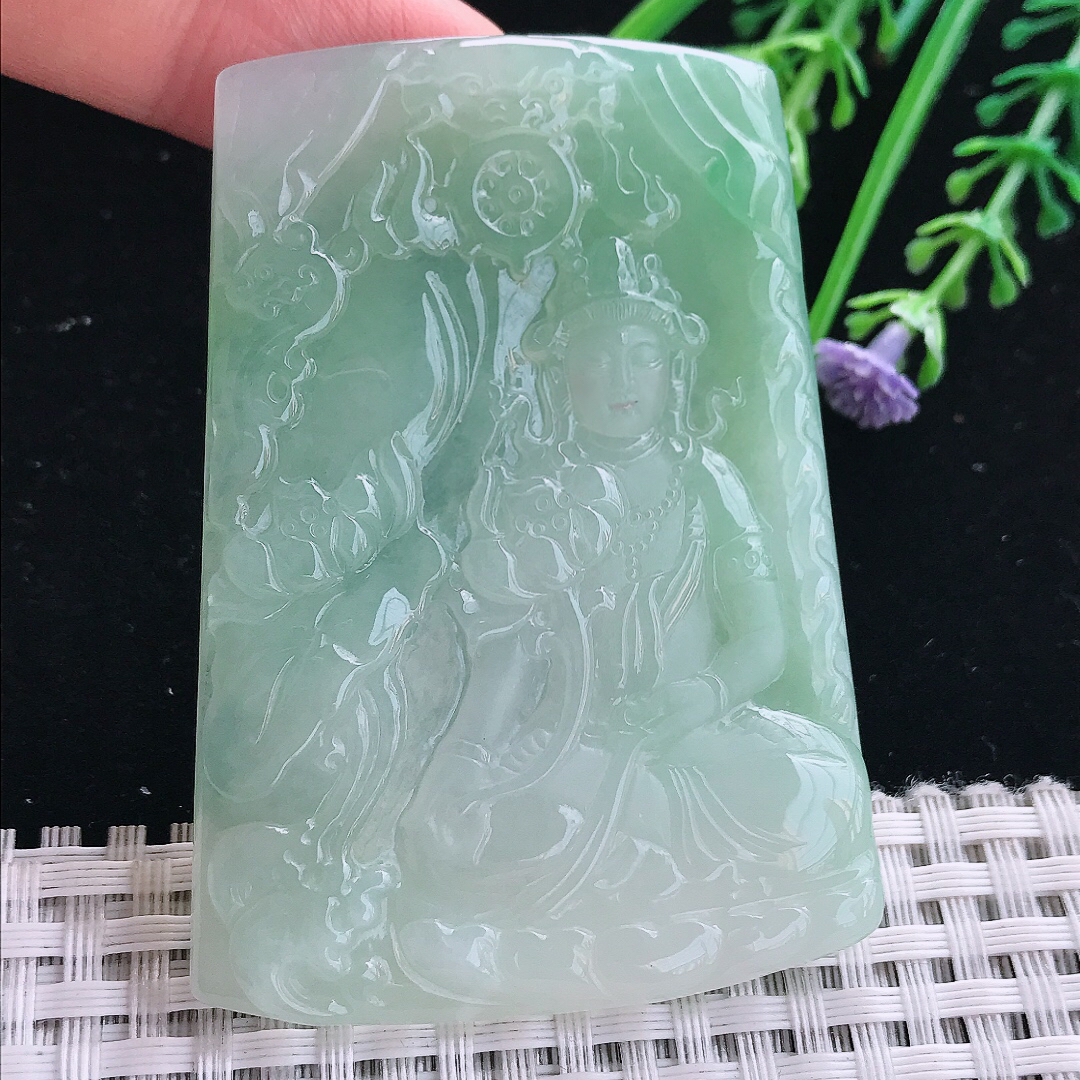 实拍A货翡翠66/48/5.3老坑冰胶水灵冰晴绿持莲观音吊坠翡翠大势至菩萨
