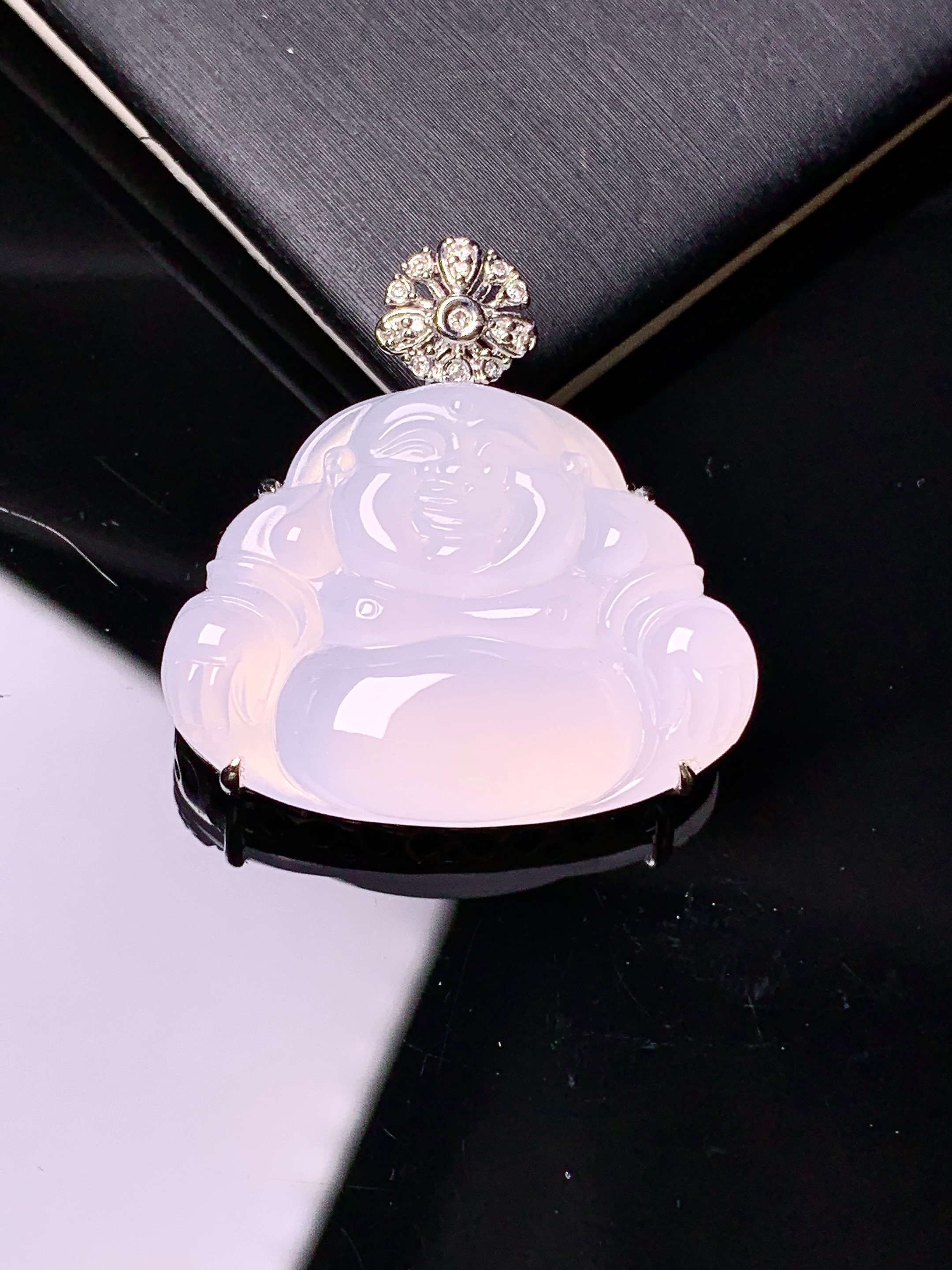 18k金钻镶嵌冰种佛公吊坠 玉质细腻 色泽艳丽清新 水润亮眼 整体尺寸28.3*27.5*7.2y4