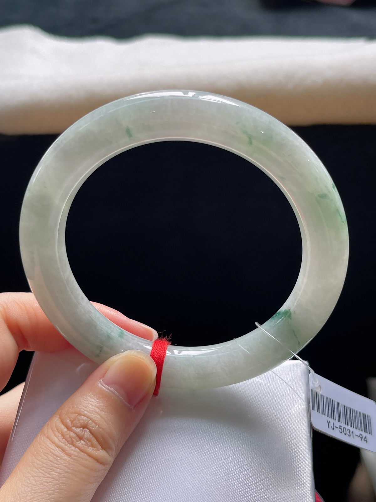 圆镯56圈口，翡翠糯化种飘花手镯