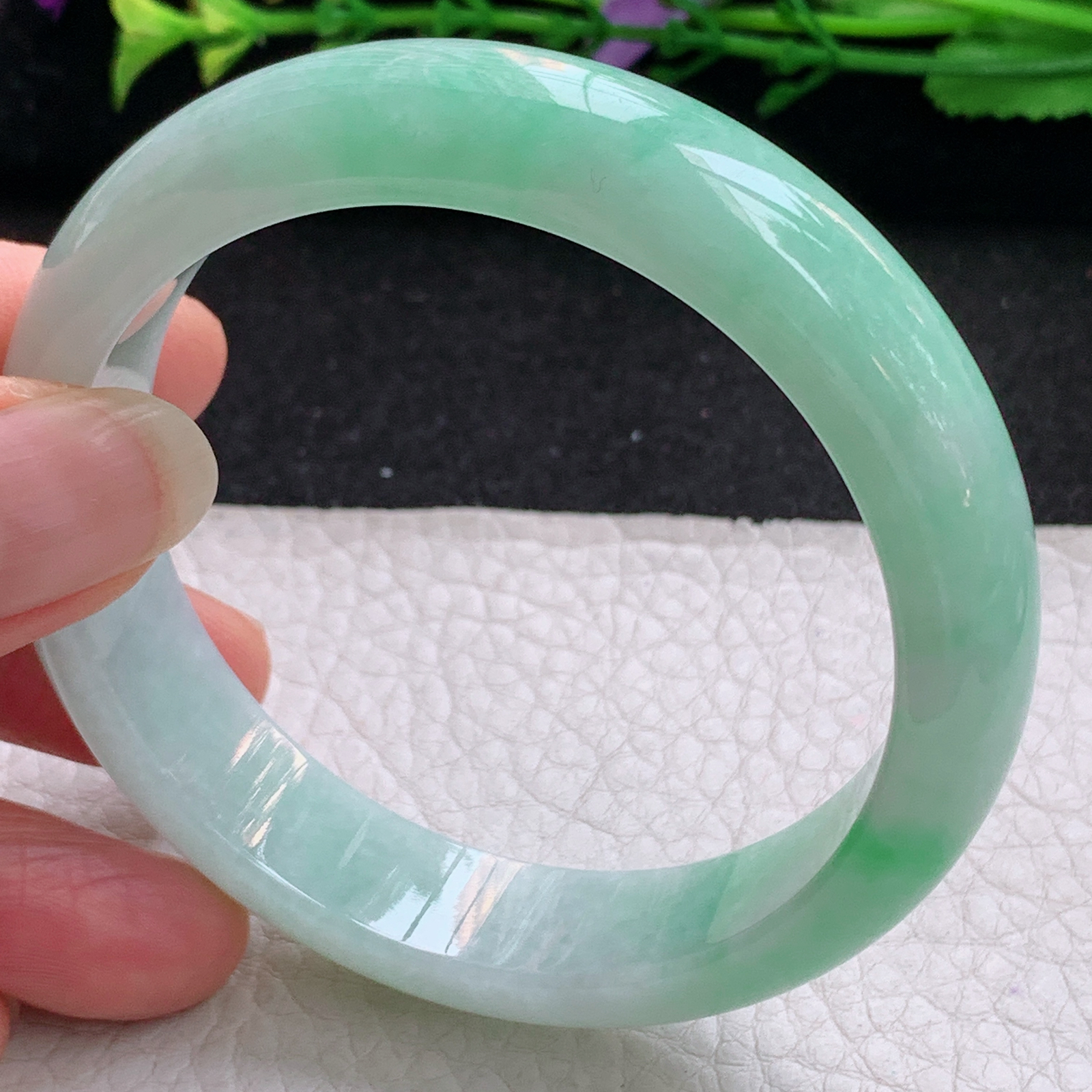 yh清新56*13.8*7.5平安镯 天然缅甸翡翠A货手镯水润飘绿宽边正圈玉手环