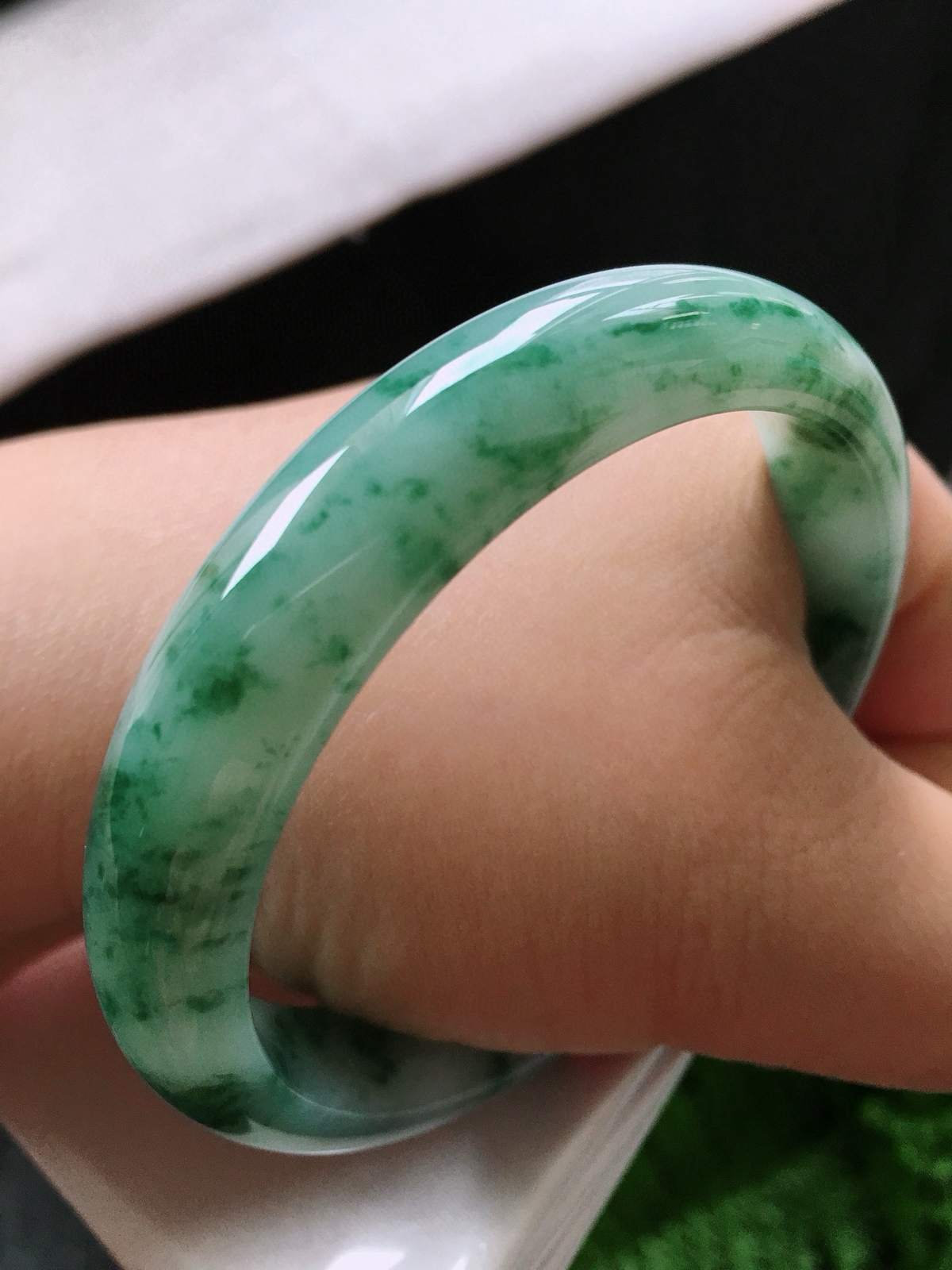 圈口60，正圈手镯，大圈口，飘花，玉质冰润，完美，尺寸60-12.5-7.1mm