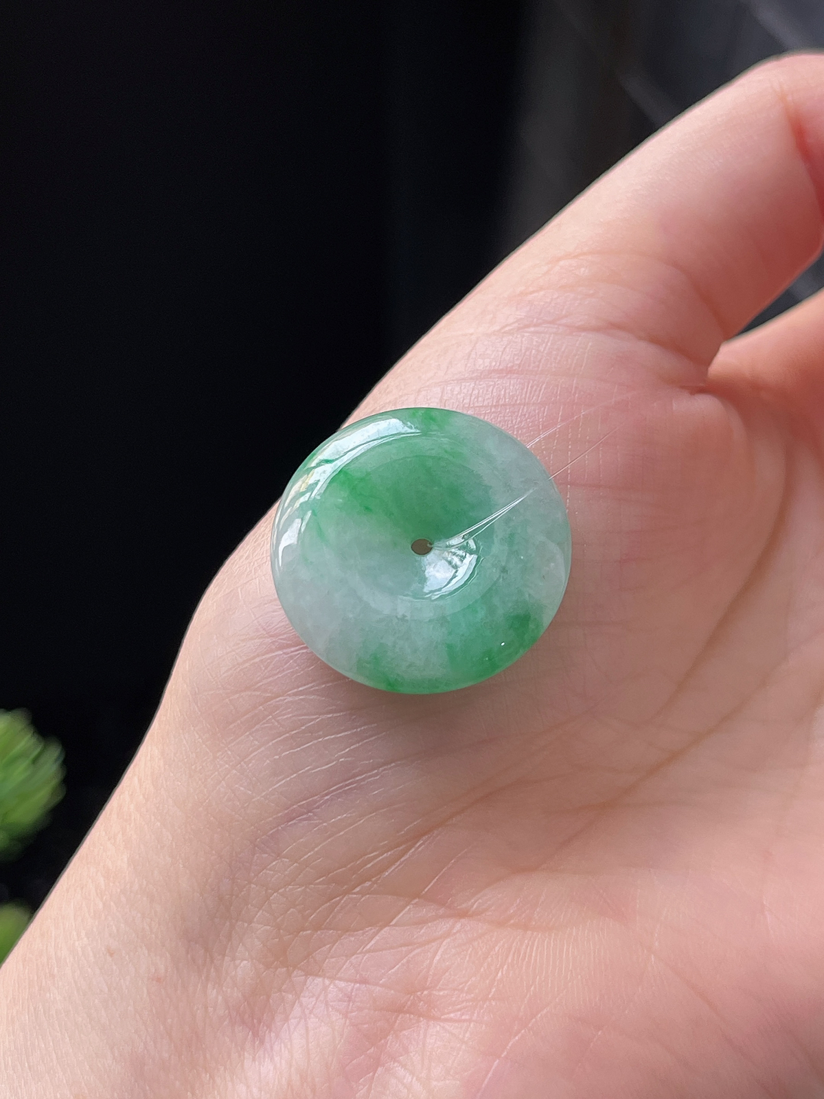 翡翠糯化种飘绿平安扣