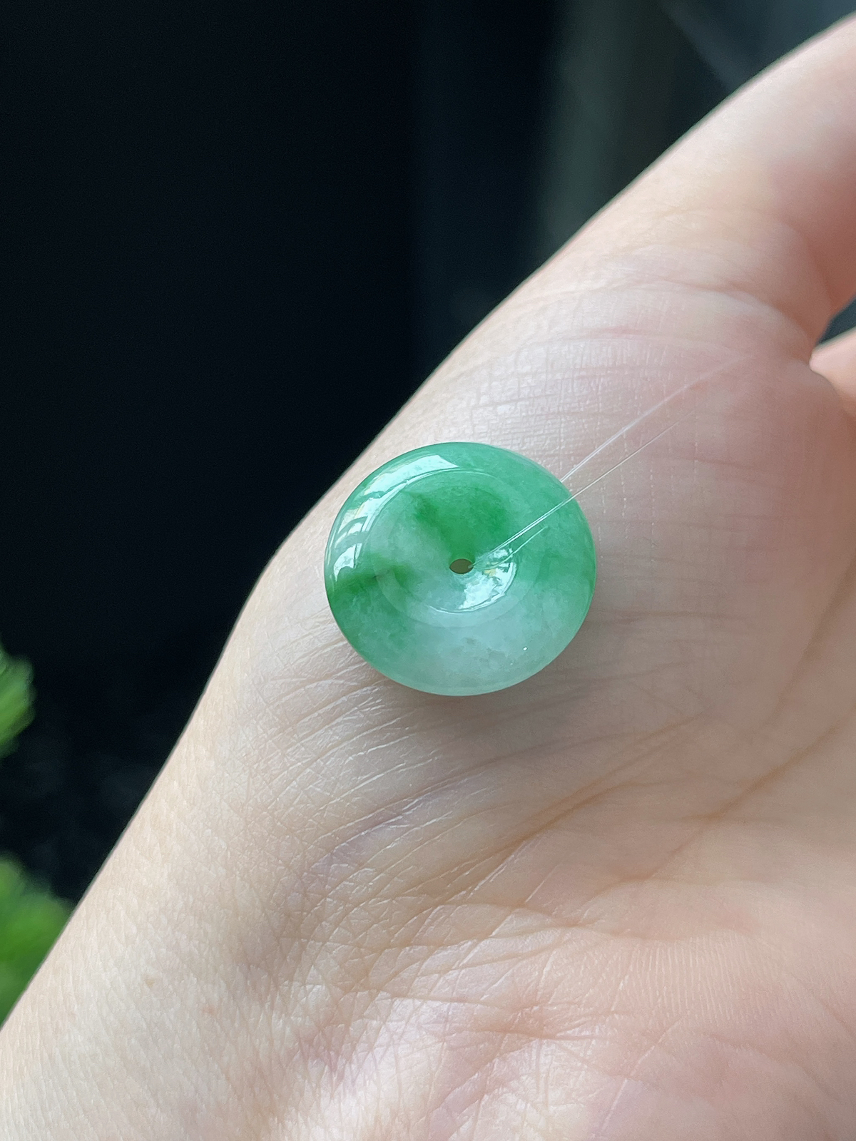 翡翠糯化种飘绿平安扣