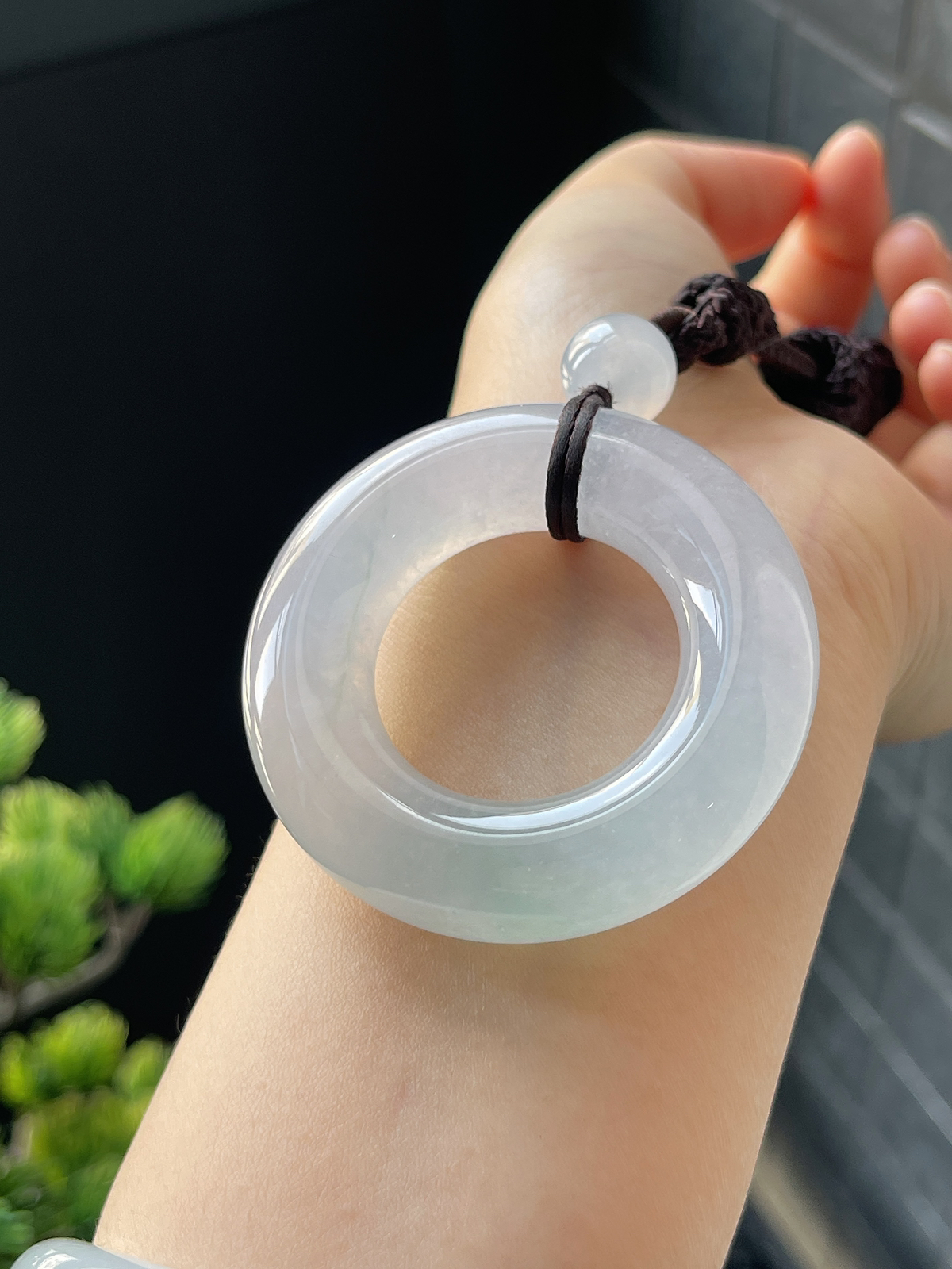 翡翠冰糯种白色平安扣，配珠未测