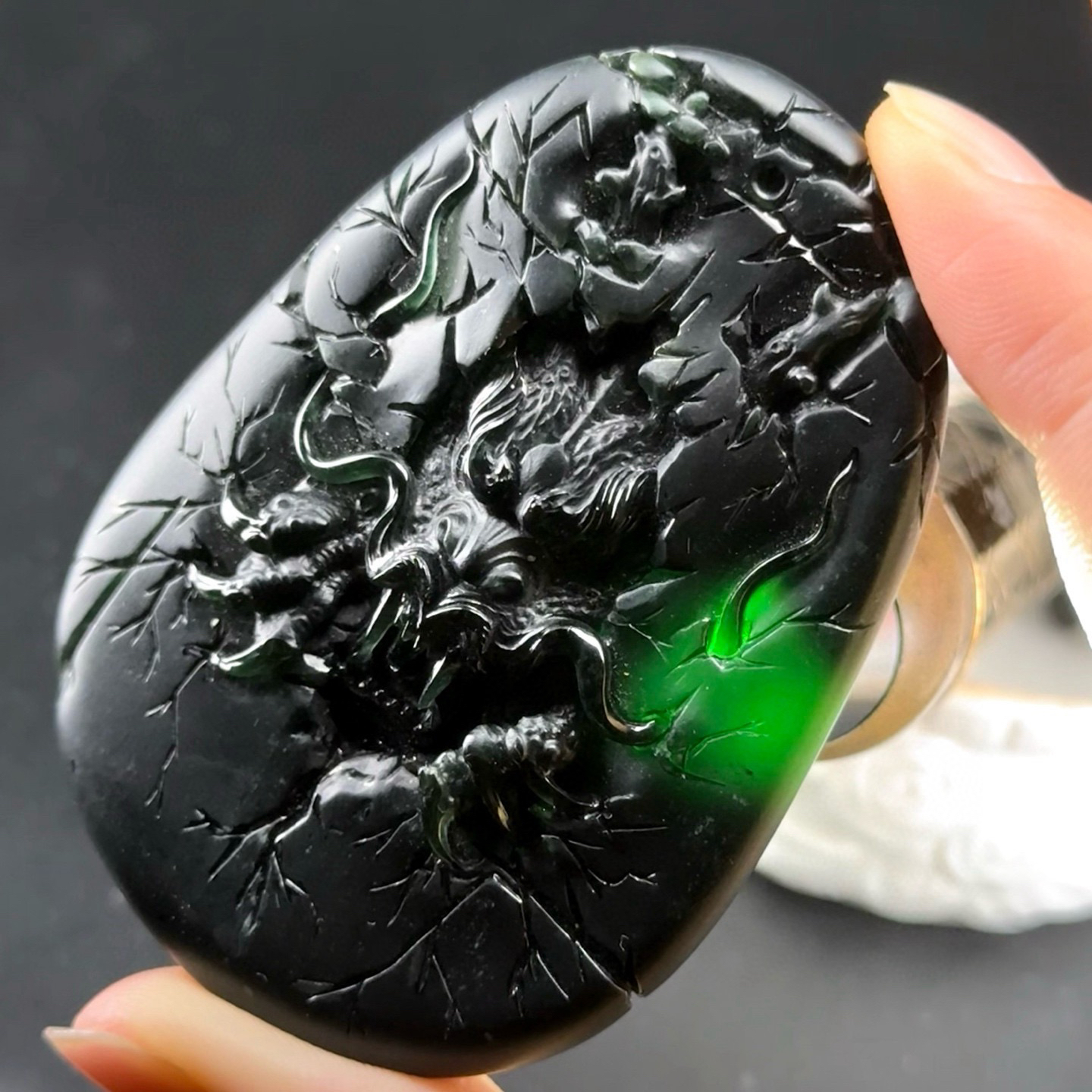 墨翠龙牌 种好色正 黑度极好 厚桩大气