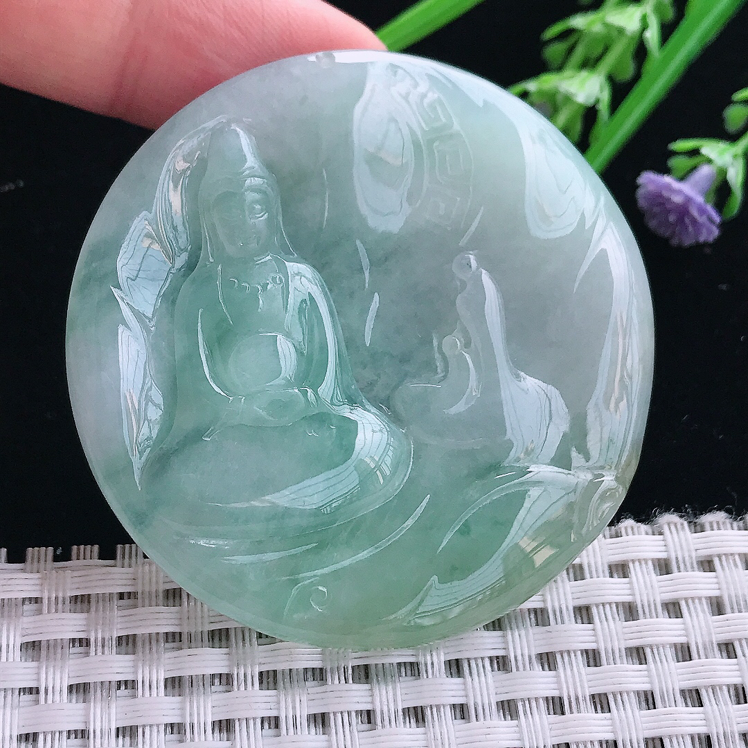 实拍A货翡翠53.8/5.8老坑冰胶水灵冰晴无相观音吊坠翡翠挂件