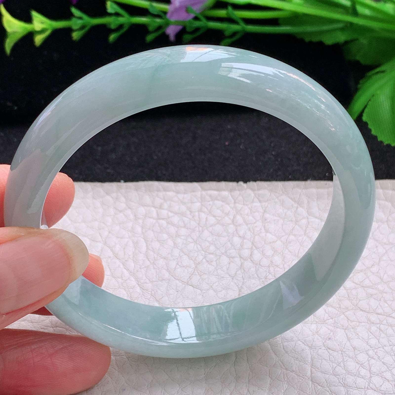 js实拍59*12.8*7.2平安镯 天然缅甸翡翠A货手镯淡蓝底正圈玉手环