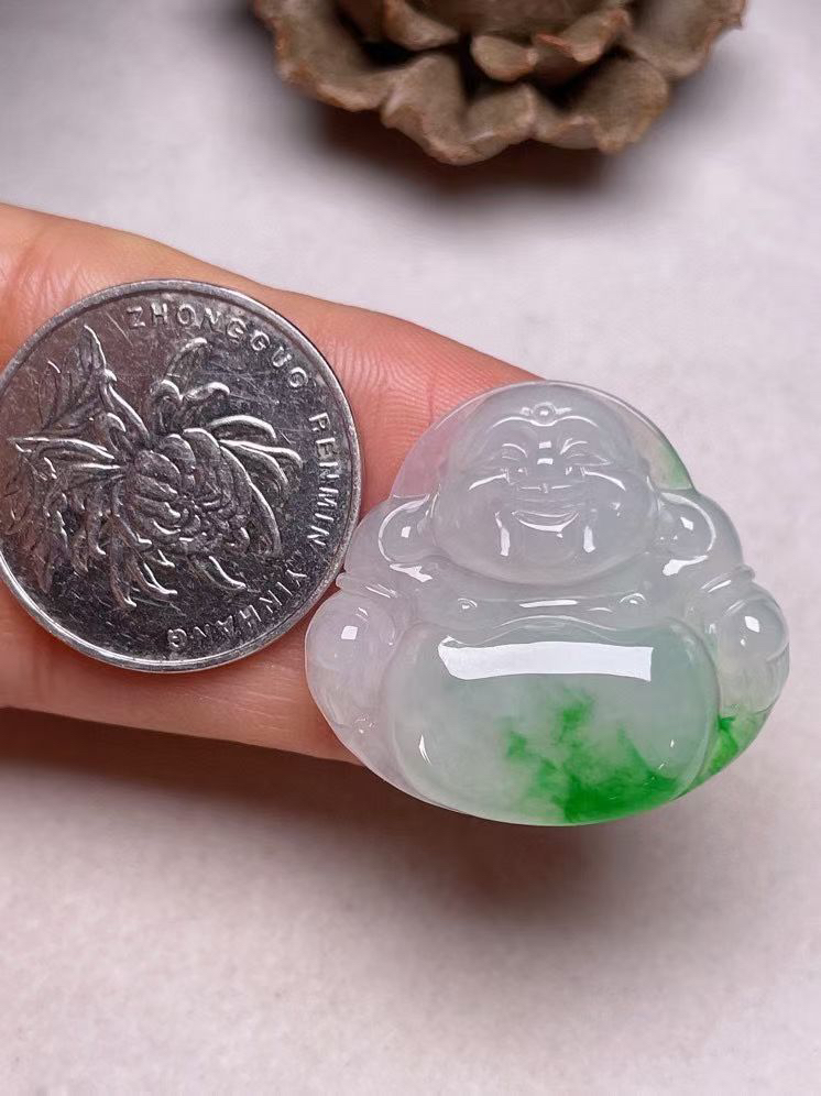 冰糯种飘绿【佛公】吊坠，种水好，玉质细腻 ，卖相好‘