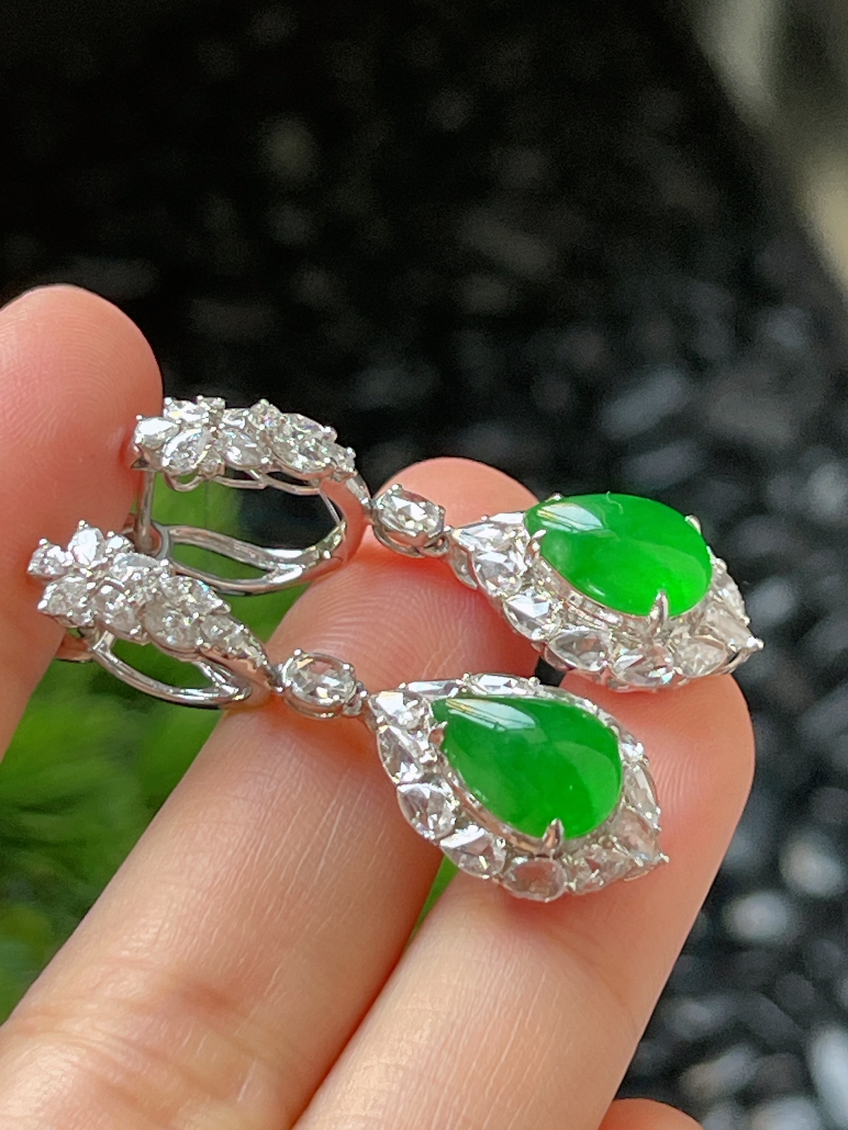 翡翠冰绿耳坠，印记：Au750,伴钻石