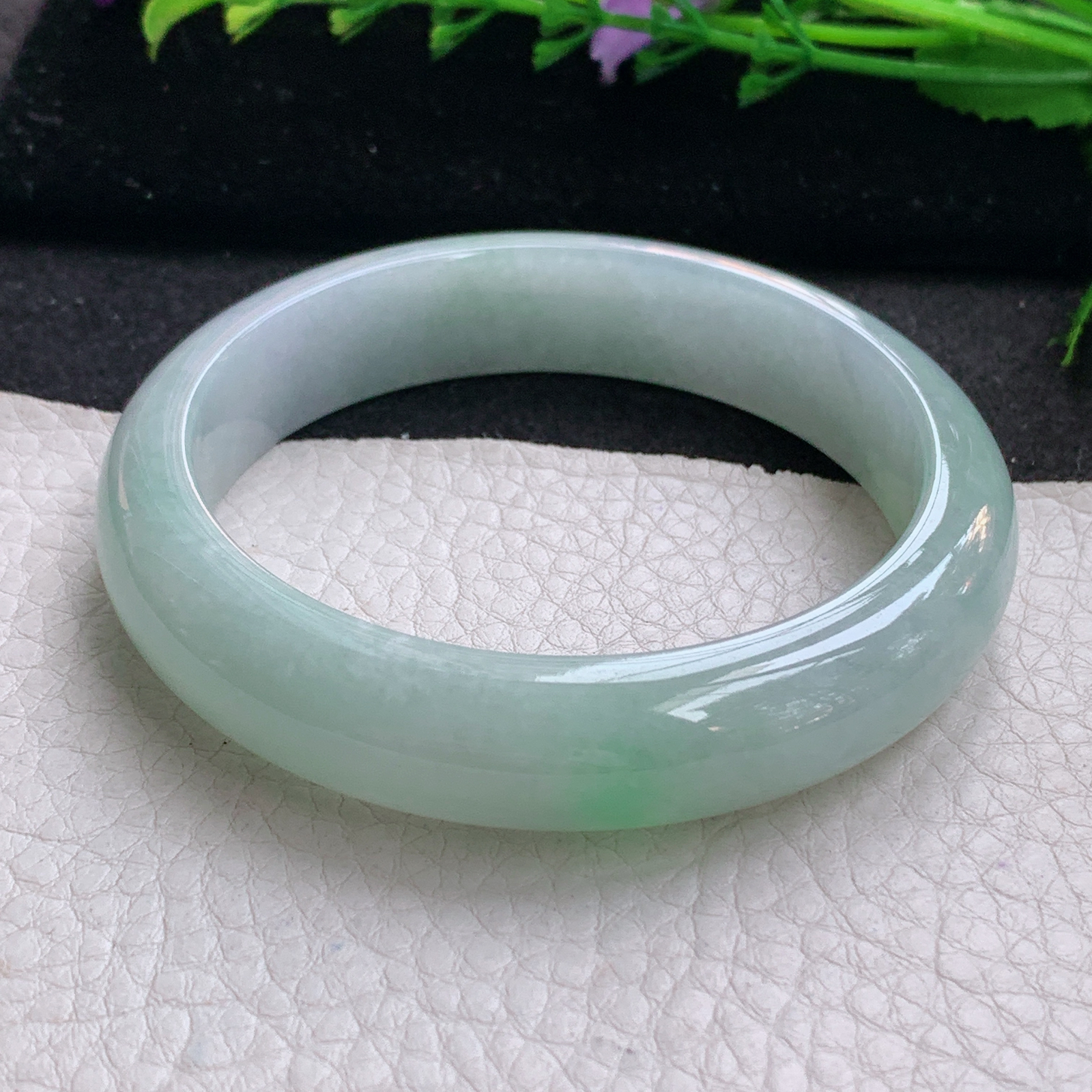 js实拍58*13.3*8.2平安镯 天然缅甸翡翠A货手镯清爽飘绿正圈玉手环