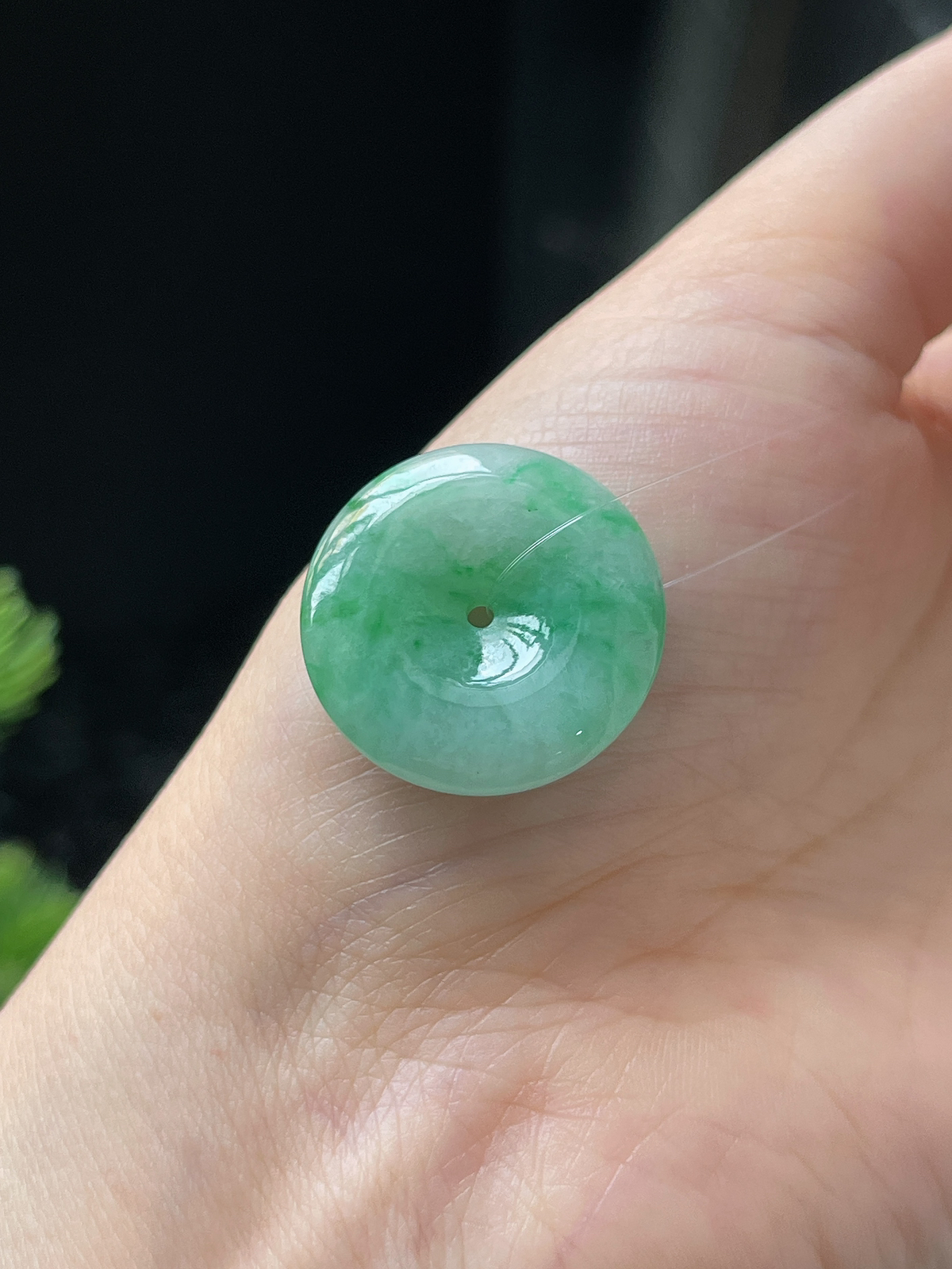 翡翠糯化种飘绿平安扣