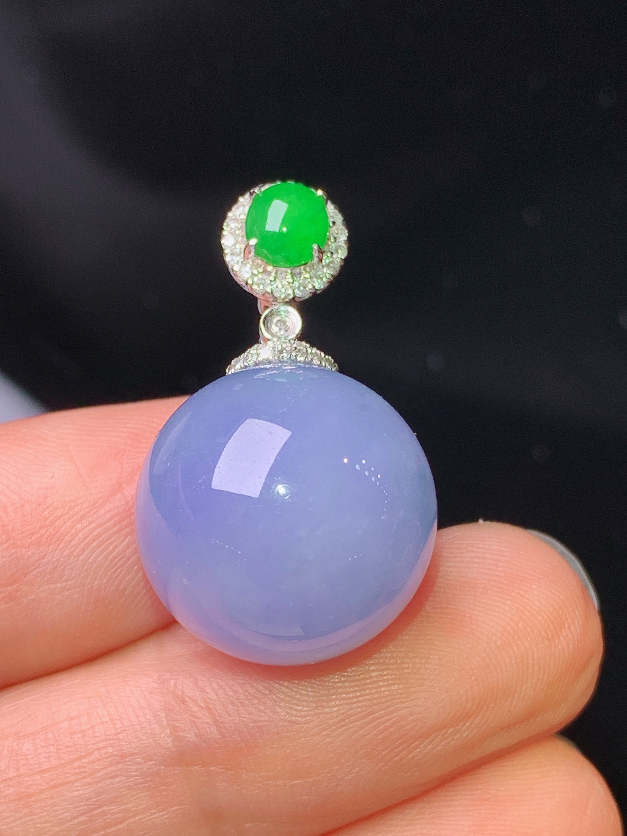 18k金钻镶嵌紫罗兰圆珠吊坠 玉质细腻 色泽艳丽清新 水润亮眼 整体尺寸27.3*16b1