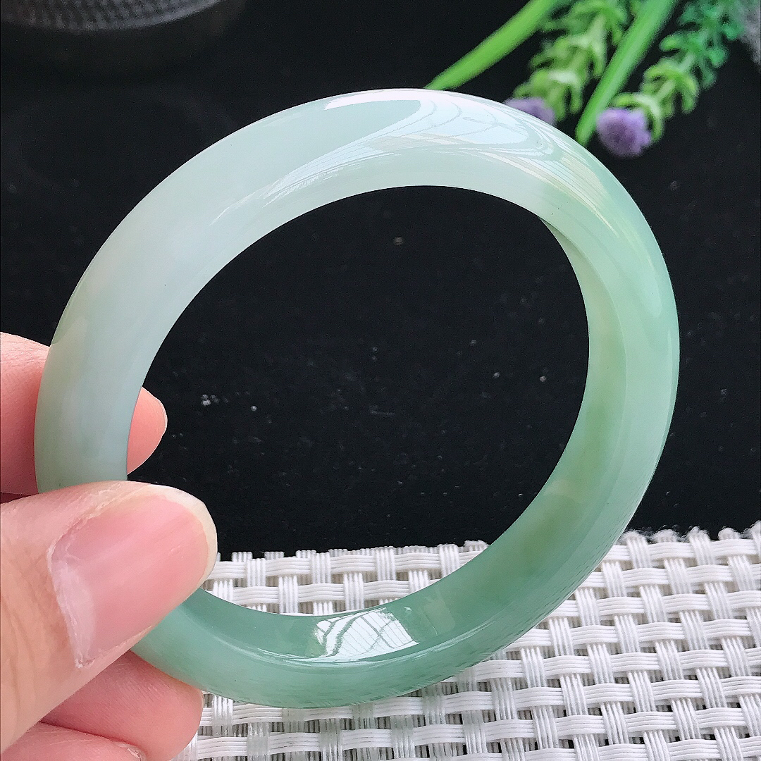 实拍天然翡翠55/10.8/8.5老坑冰胶水灵冰晴绿手镯翡翠玉镯手环