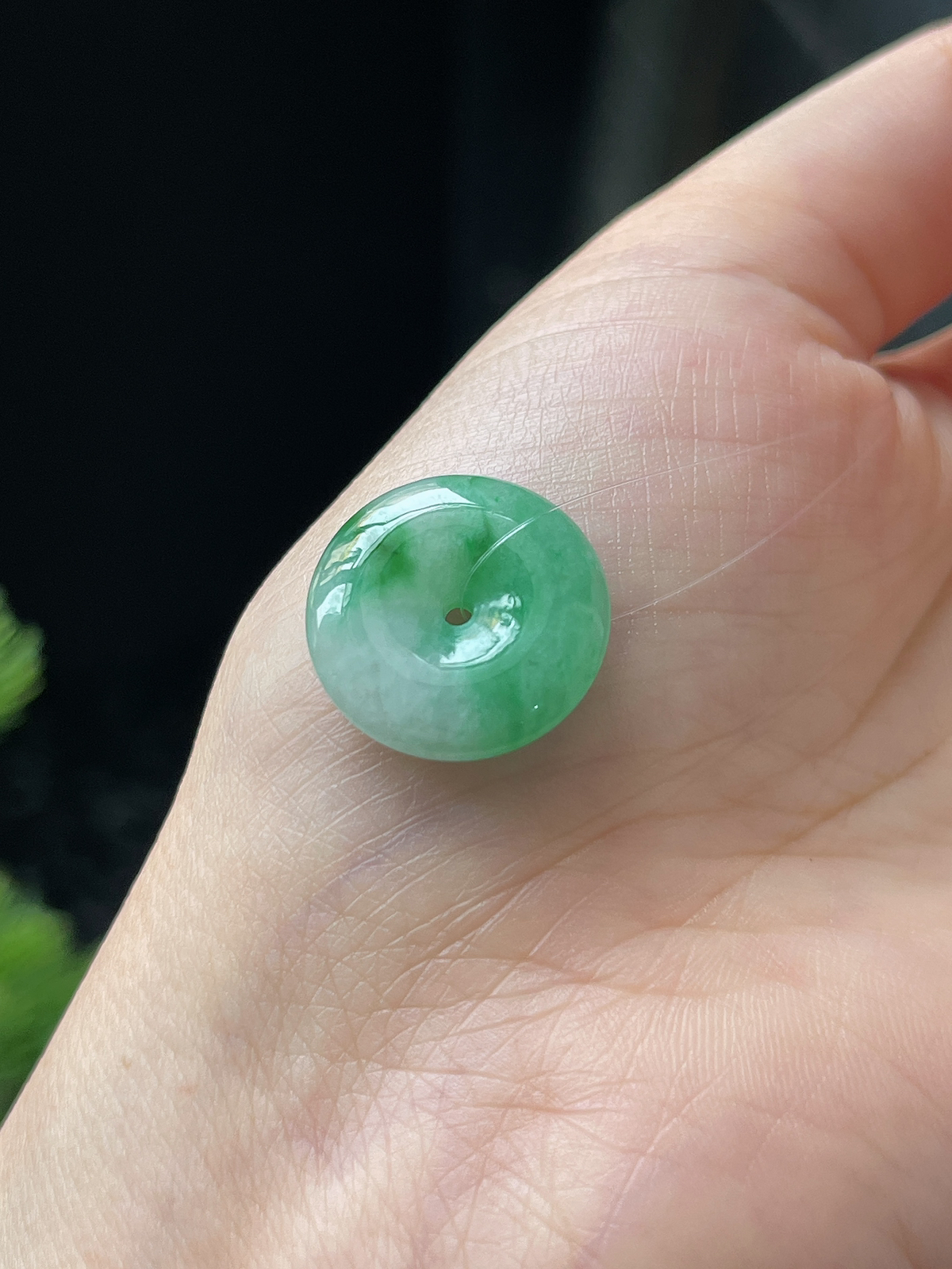 翡翠糯化种飘绿平安扣