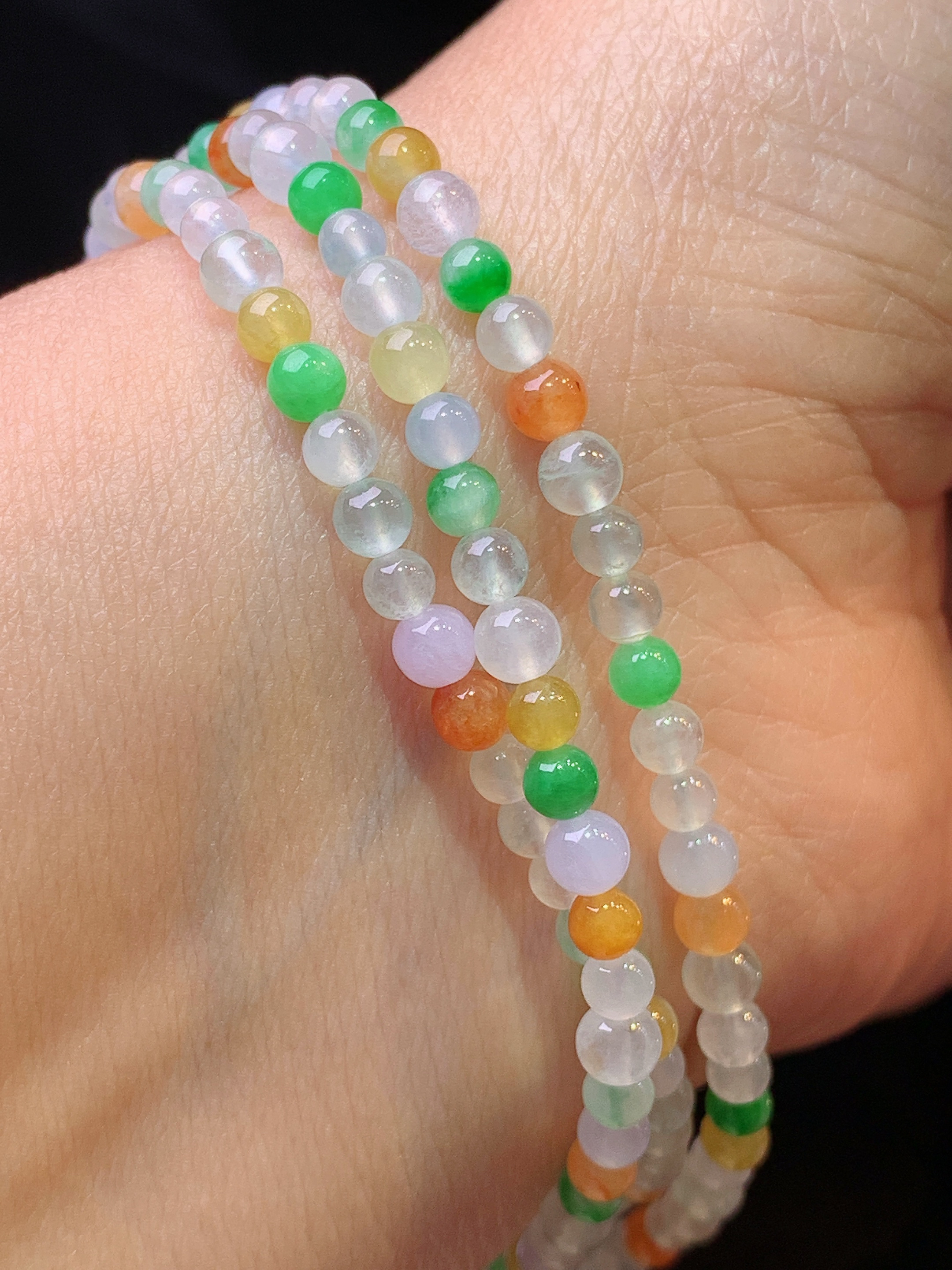 多彩圆珠项链 玉质细腻 色泽艳丽清新 水润亮眼 整体尺寸4*z1