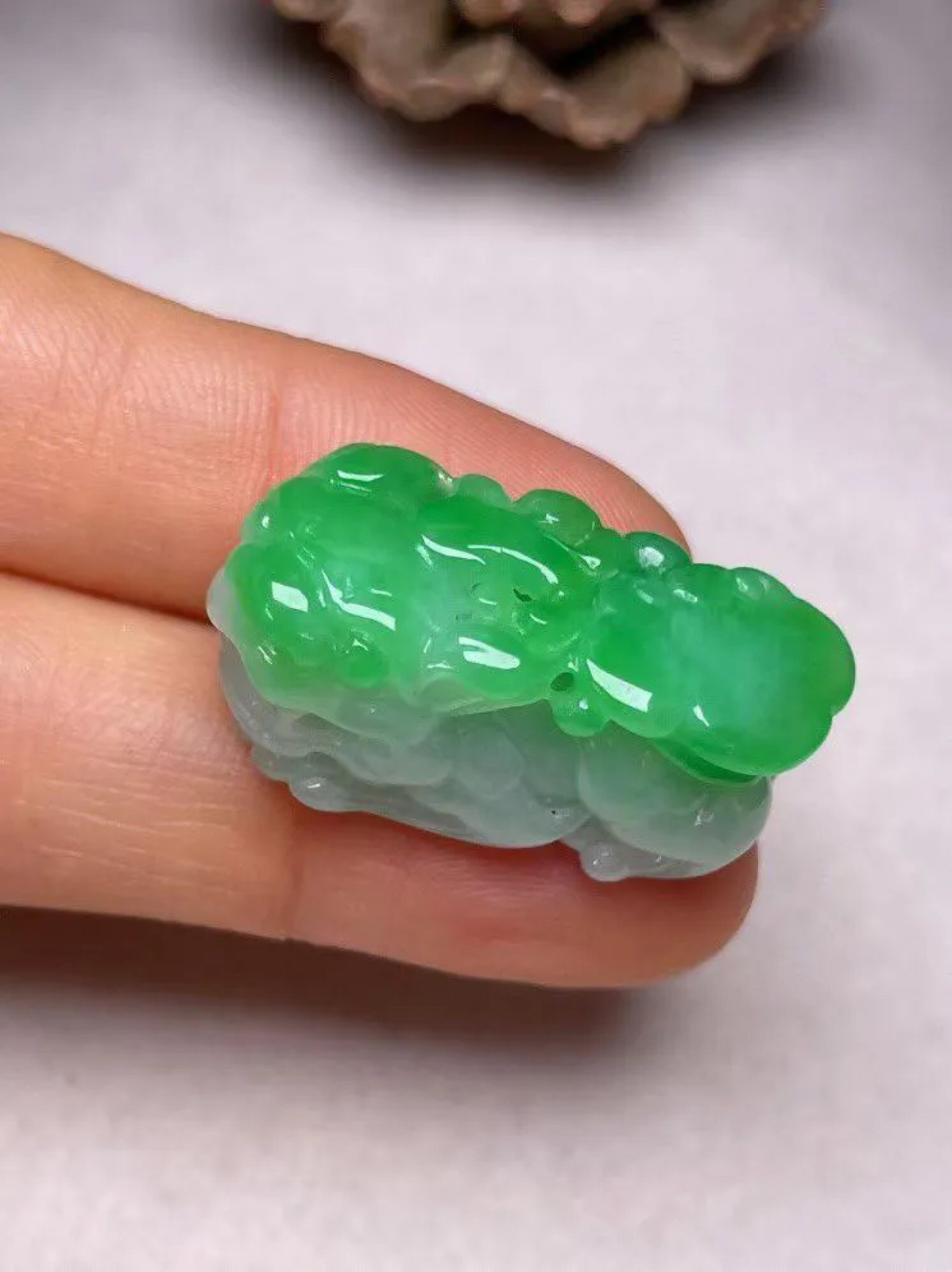 冰糯种飘绿【招财貔貅】吊坠，种水好，玉质细腻 ，卖相好‘