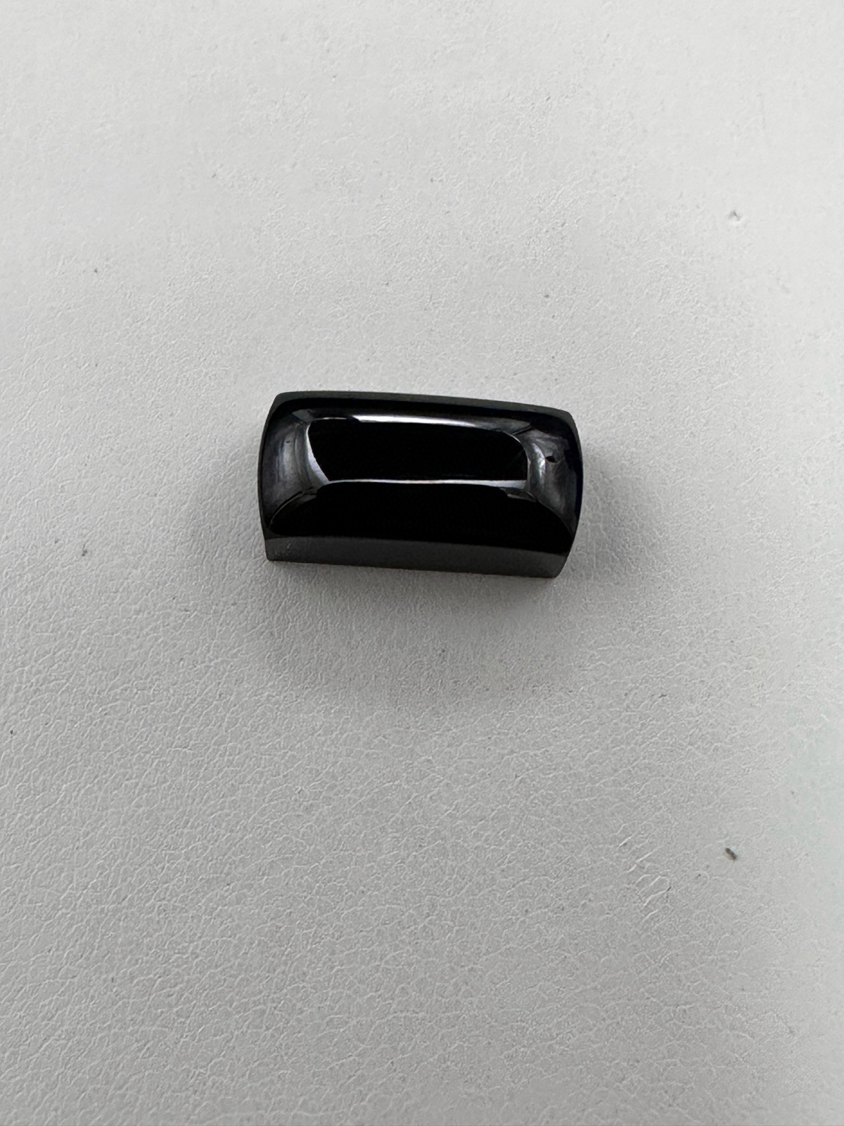 #限时特惠#墨翠马鞍戒面】，黑度极黑  灯照全透  呈帝王绿  种老起光  底极细腻  完美无裂  品相极好 镶嵌后效果倍增