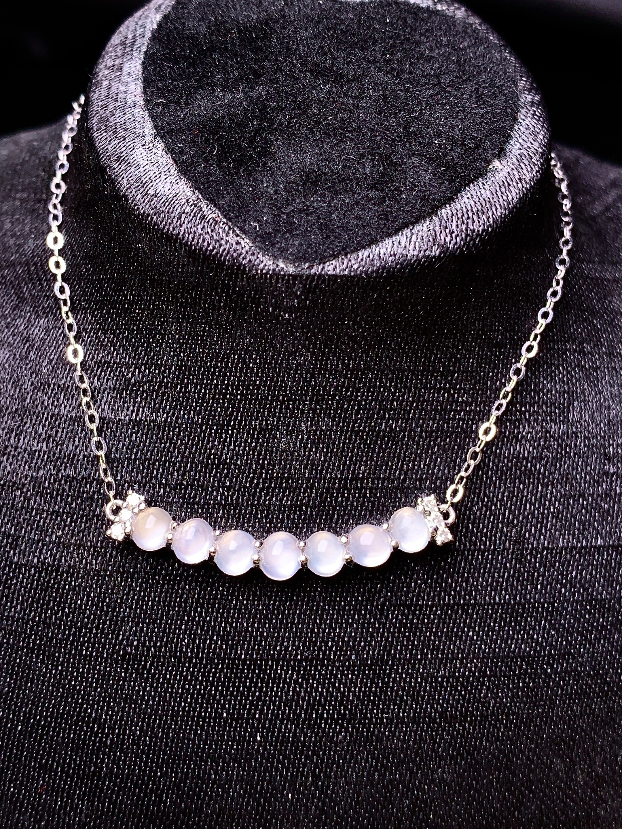 18k金钻镶嵌冰种蛋面组合项链 玉质细腻 色泽艳丽清新 水润亮眼 整体尺寸26.5*3.2*3.2y