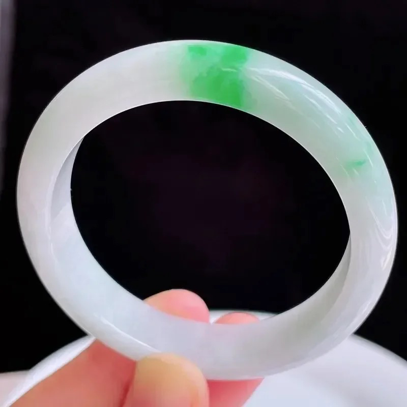 53.4圈有种有色天然翡翠A货飘绿玉手镯好种水水润手镯49.37g