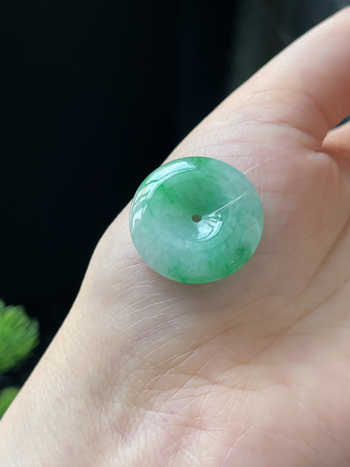 翡翠糯化种飘绿平安扣