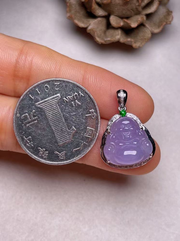 冰种淡紫罗兰佛公吊坠、真金真钻镶嵌，种水好，玉质细腻 .裸石尺寸 13.8*13.7