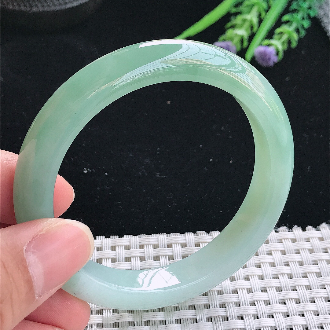 实拍天然翡翠55/10.8/8.5老坑冰胶水灵冰晴绿手镯翡翠玉镯手环