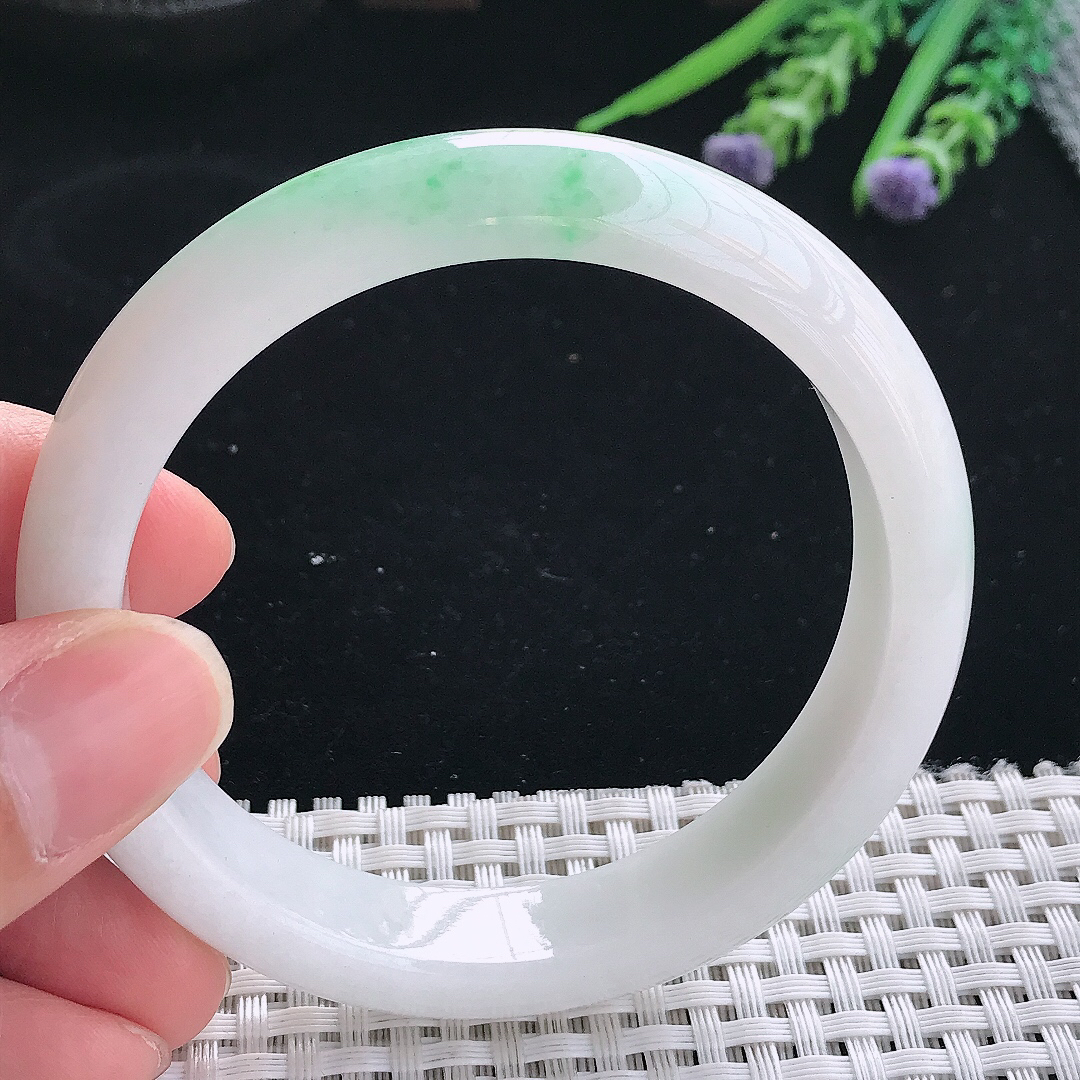 实拍天然翡翠57.5/12.8/8.2老坑精美飘阳绿手镯翡翠玉镯手环