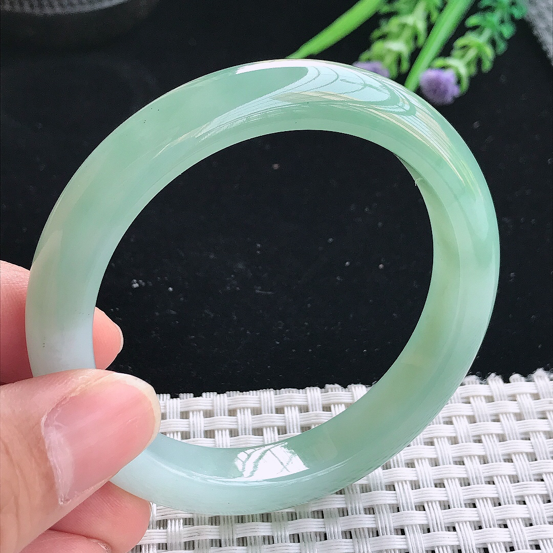 实拍天然翡翠55/10.8/8.5老坑冰胶水灵冰晴绿手镯翡翠玉镯手环