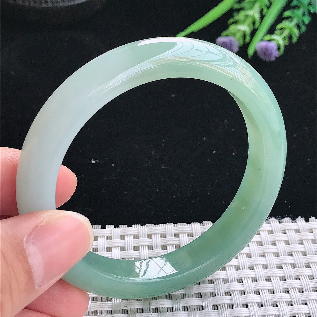 实拍天然翡翠55/10.8/8.5老坑冰胶水灵冰晴绿手镯翡翠玉镯手环