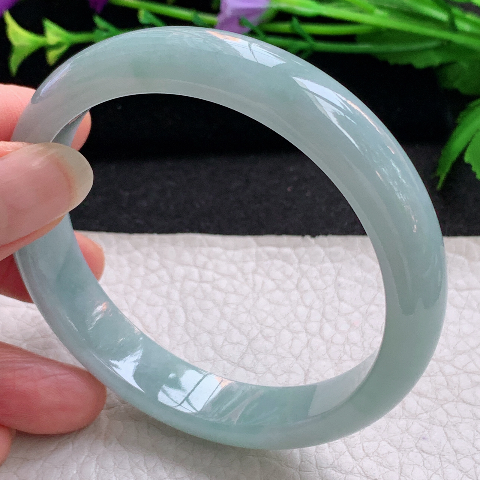 js实拍59*12.8*7.2平安镯 天然缅甸翡翠A货手镯淡蓝底正圈玉手环