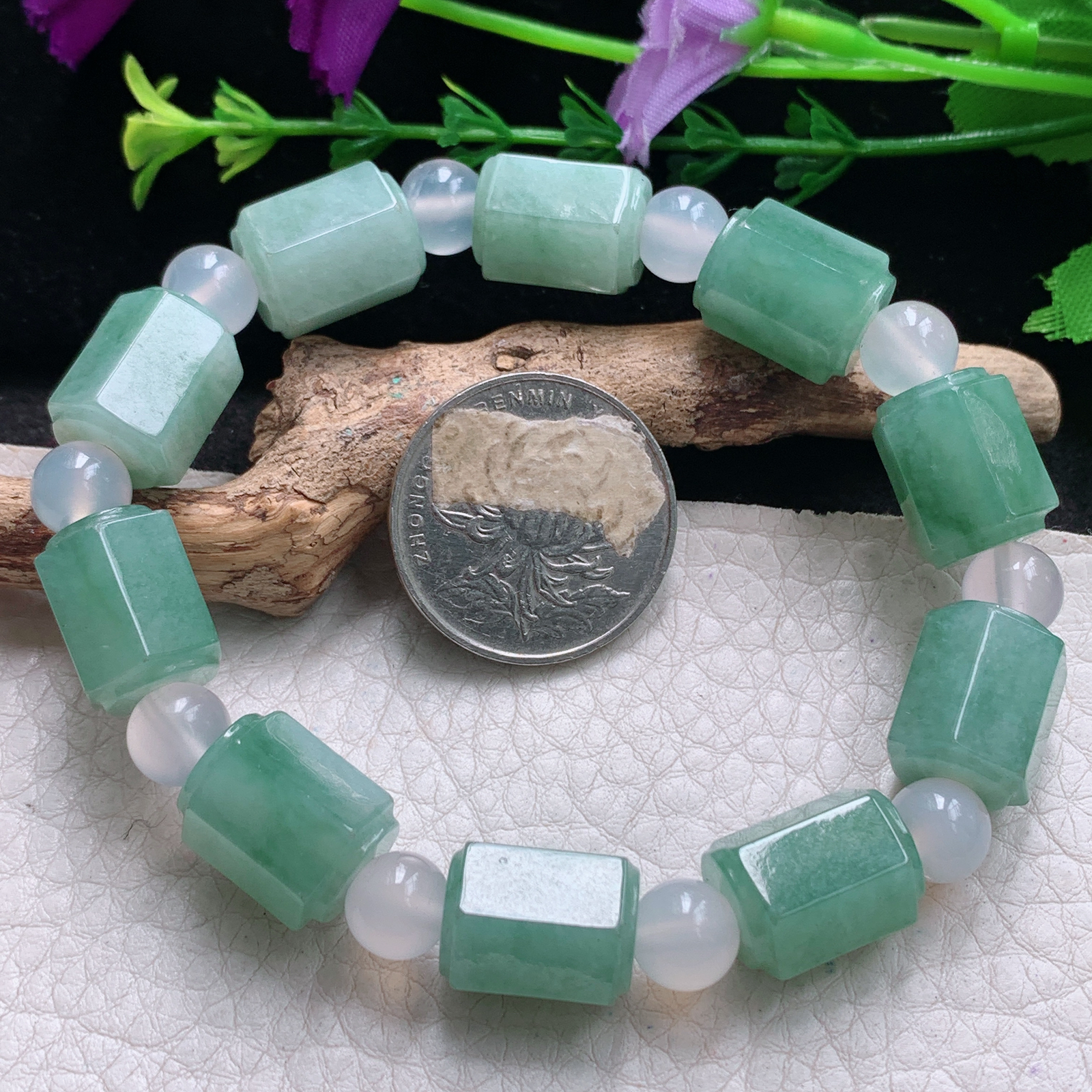 lz实拍14.5*10.8缅甸翡翠精雕冰飘花清爽满绿六六顺玉手链 玉手串