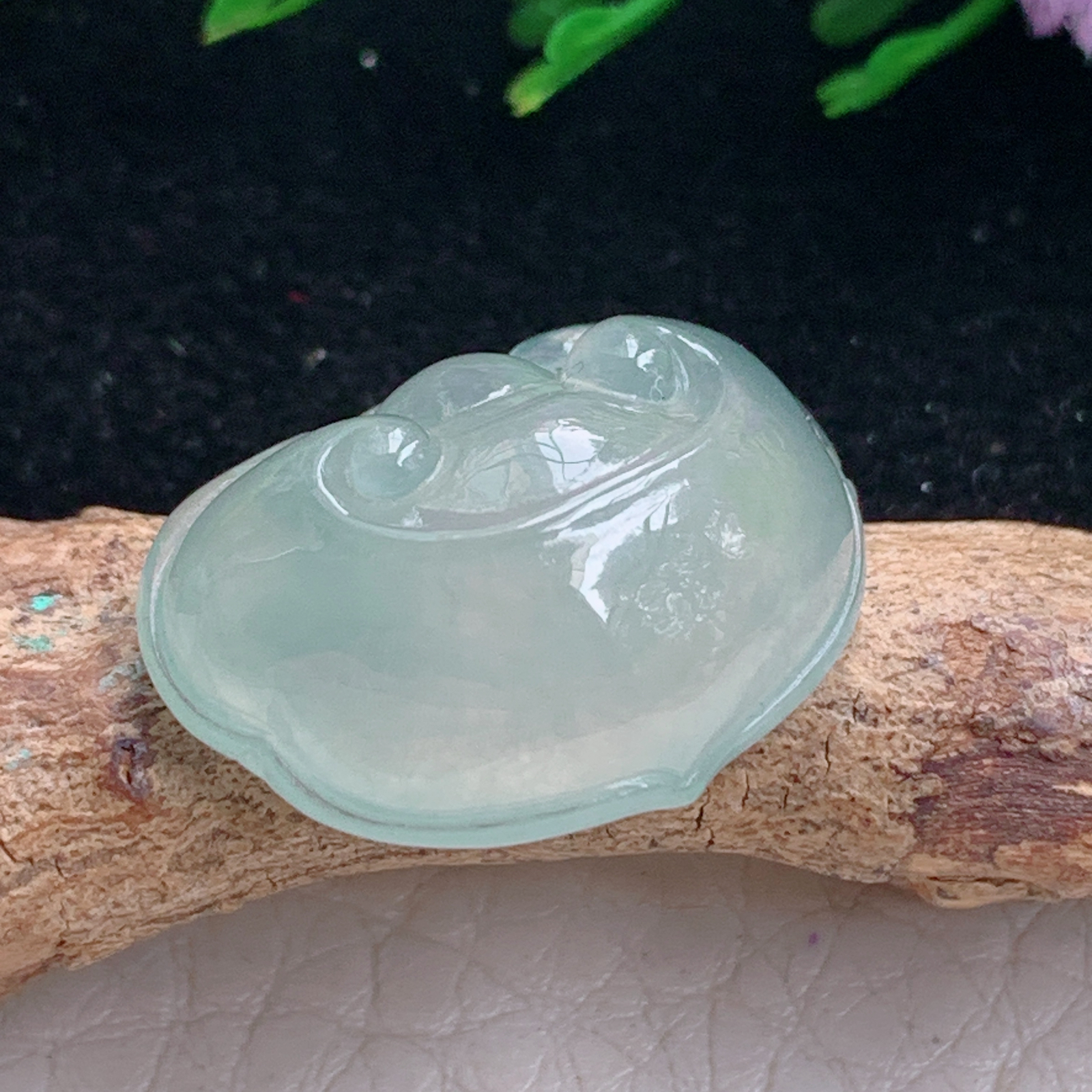 lz实拍16.5*22*8.5缅甸天然翡翠a货精雕冰晴饱满如意头玉吊坠 玉挂件