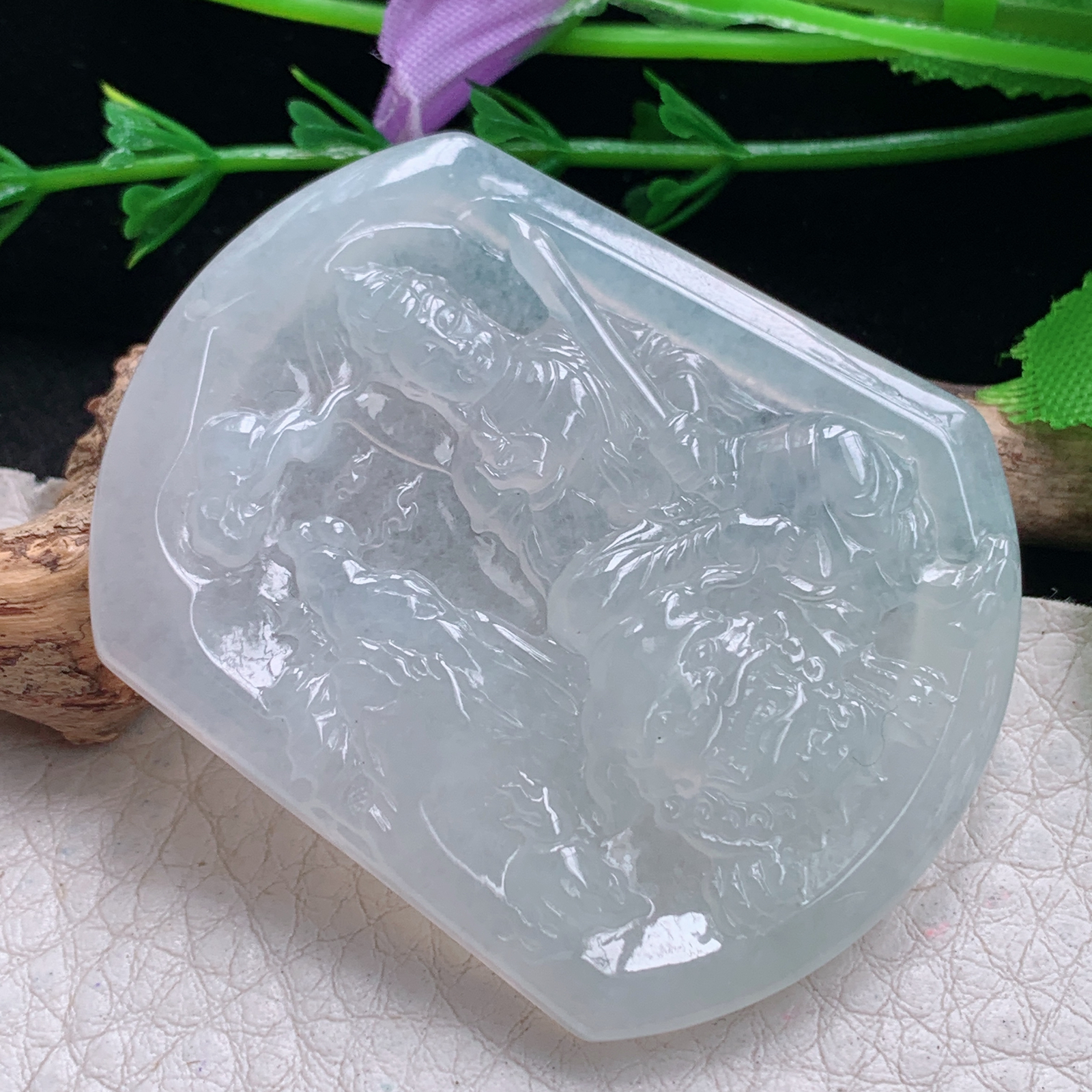 py实拍51.5*41.8*5.6缅甸翡翠精雕冰透生肖守护神文殊菩萨玉项坠 玉挂件