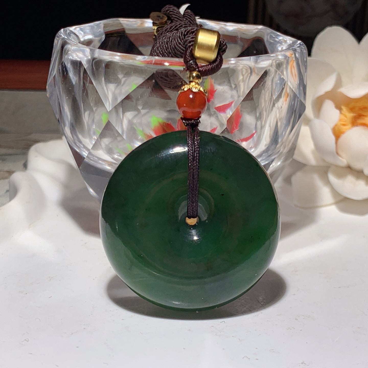 和田玉菠菜绿俄罗斯碧玉平安扣挂件 尺寸36/14重41克。玉质细腻油润。手推出油。佩戴高端典雅。lt260318