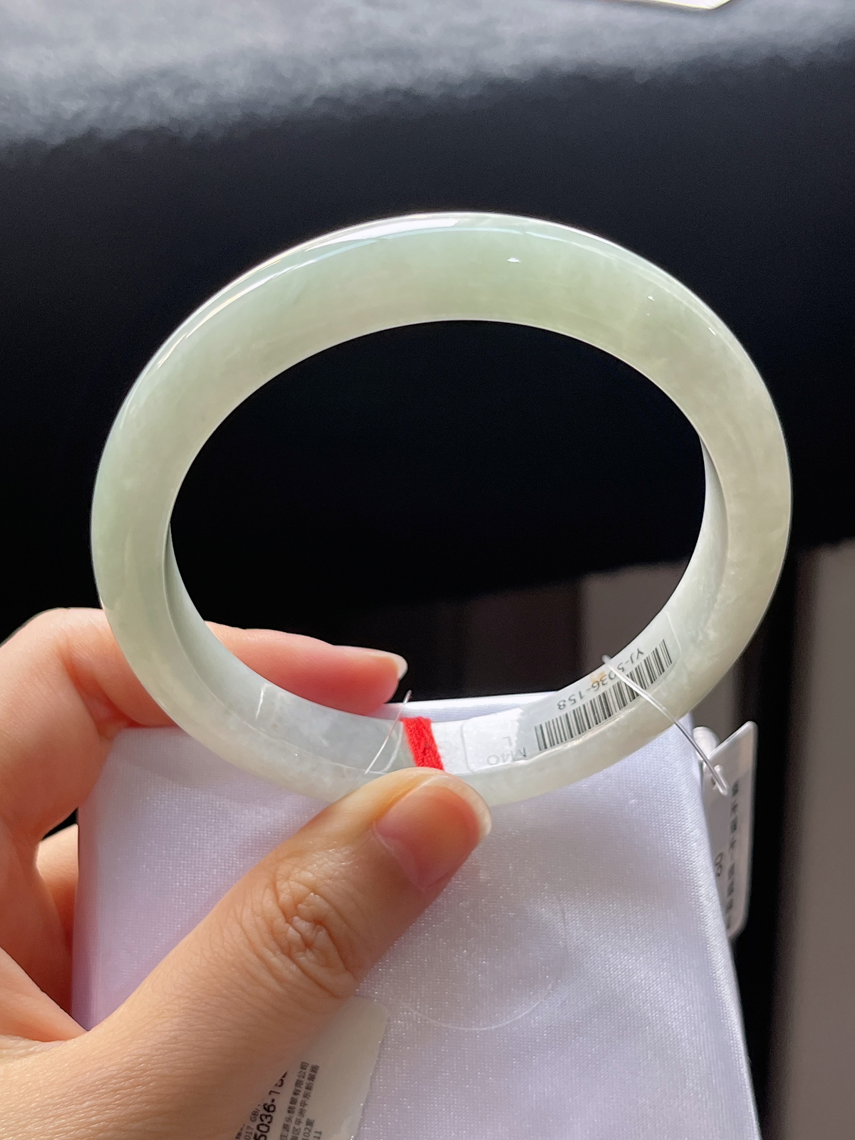 正圈59.4圈口，翡翠糯化种浅绿色手镯