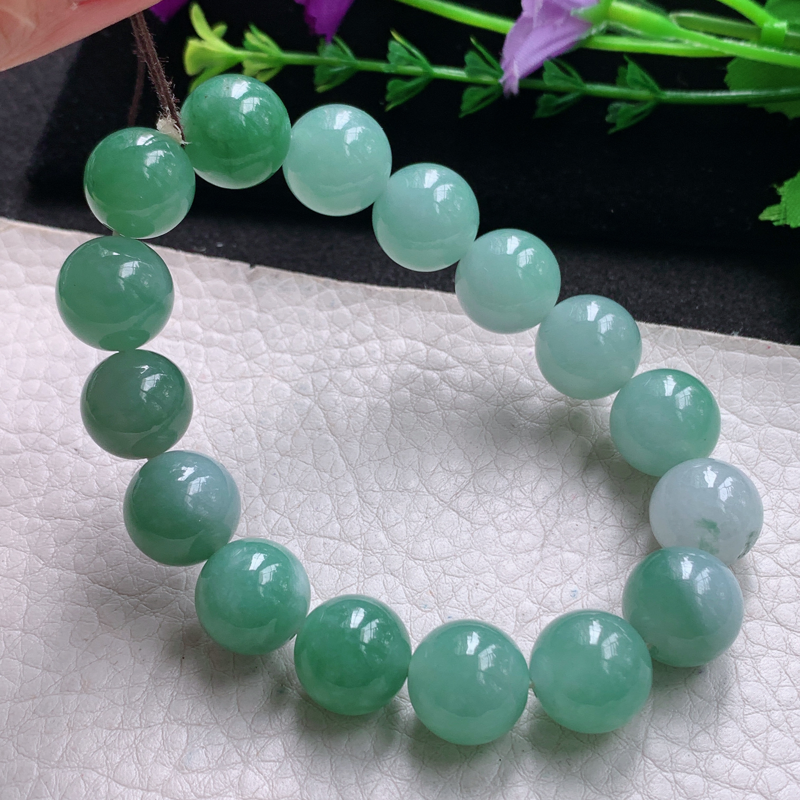 lz实拍 缅甸翡翠精雕冰润满绿饱满13.2mn圆珠玉手链 玉手串