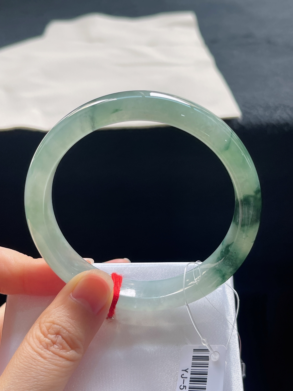 正圈57.6圈口，翡翠冰糯种绿色手镯