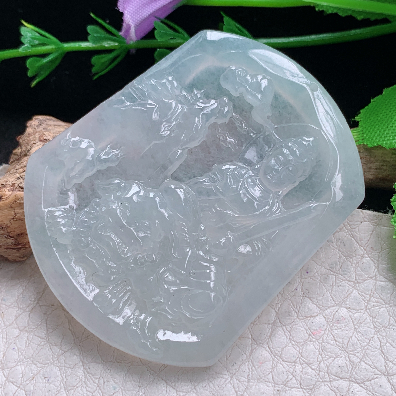 py实拍51.5*41.8*5.6缅甸翡翠精雕冰透生肖守护神文殊菩萨玉项坠 玉挂件