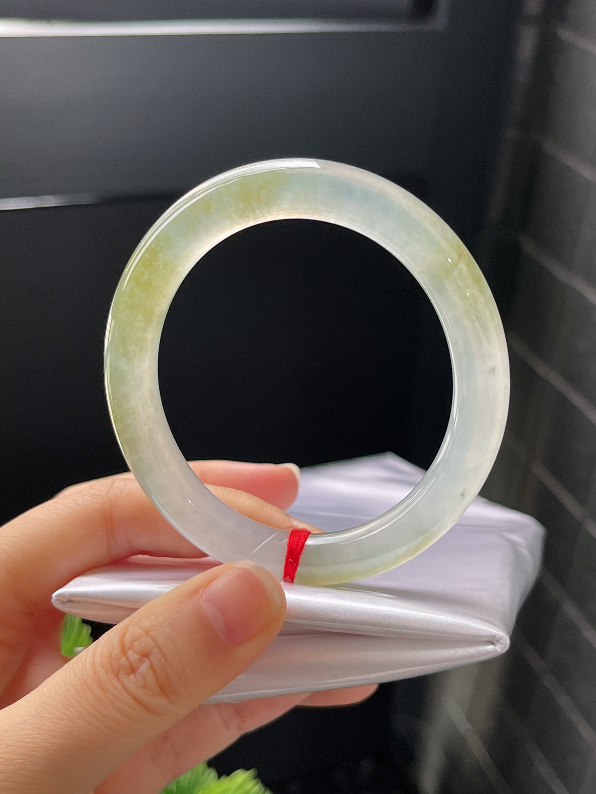 贵妃镯55圈口，翡翠冰种黄色手镯