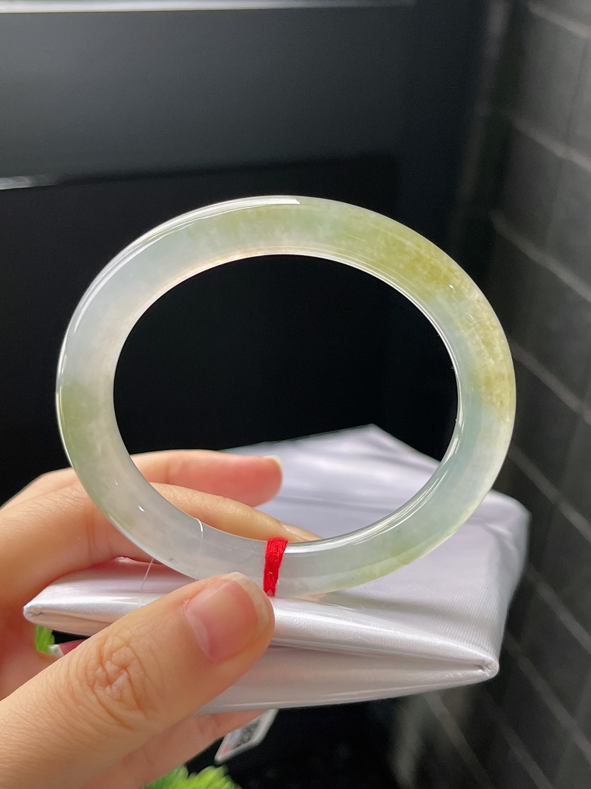 贵妃镯55圈口，翡翠冰种黄色手镯