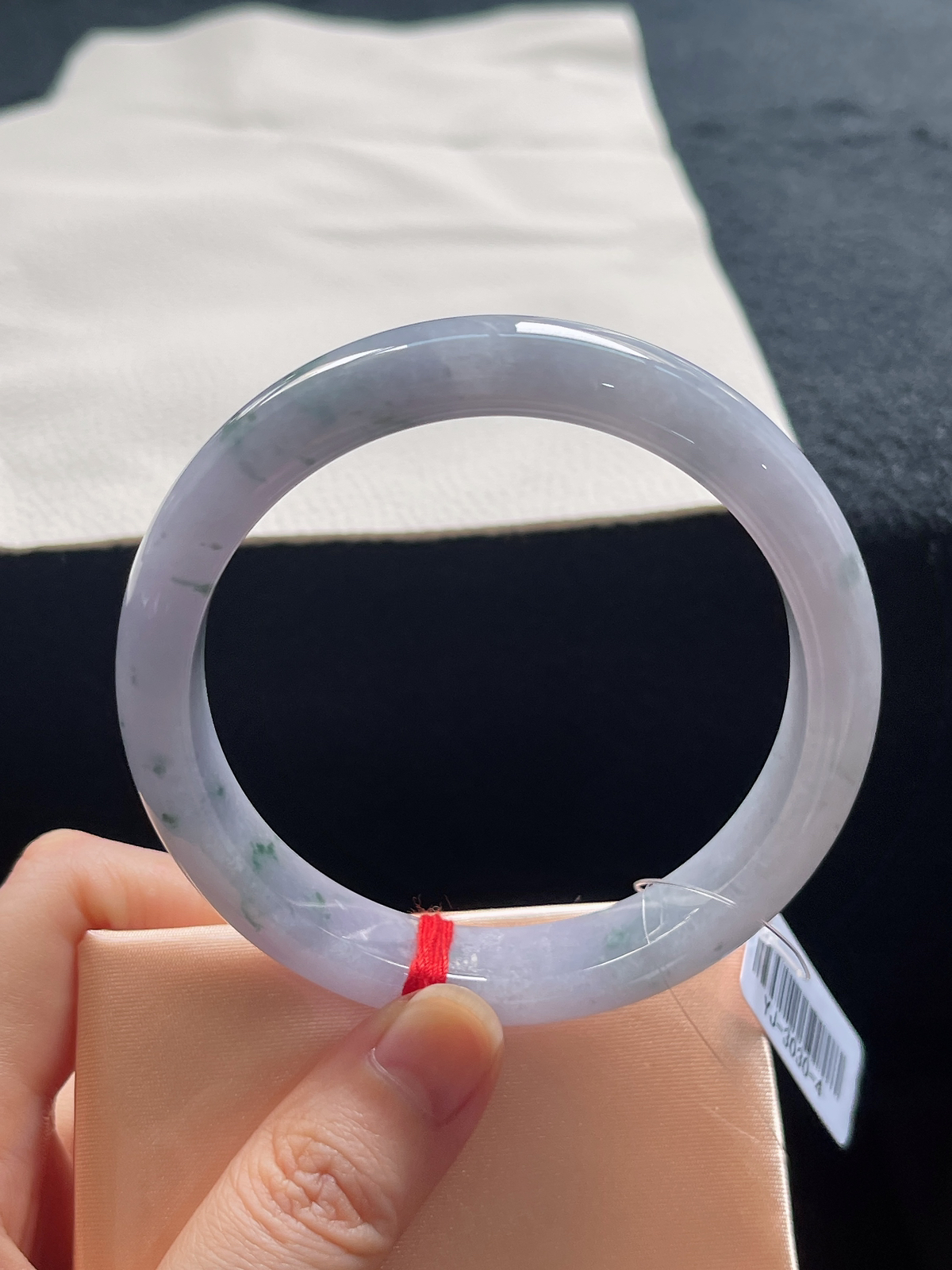 正圈60圈口，翡翠淡紫底飘花手镯