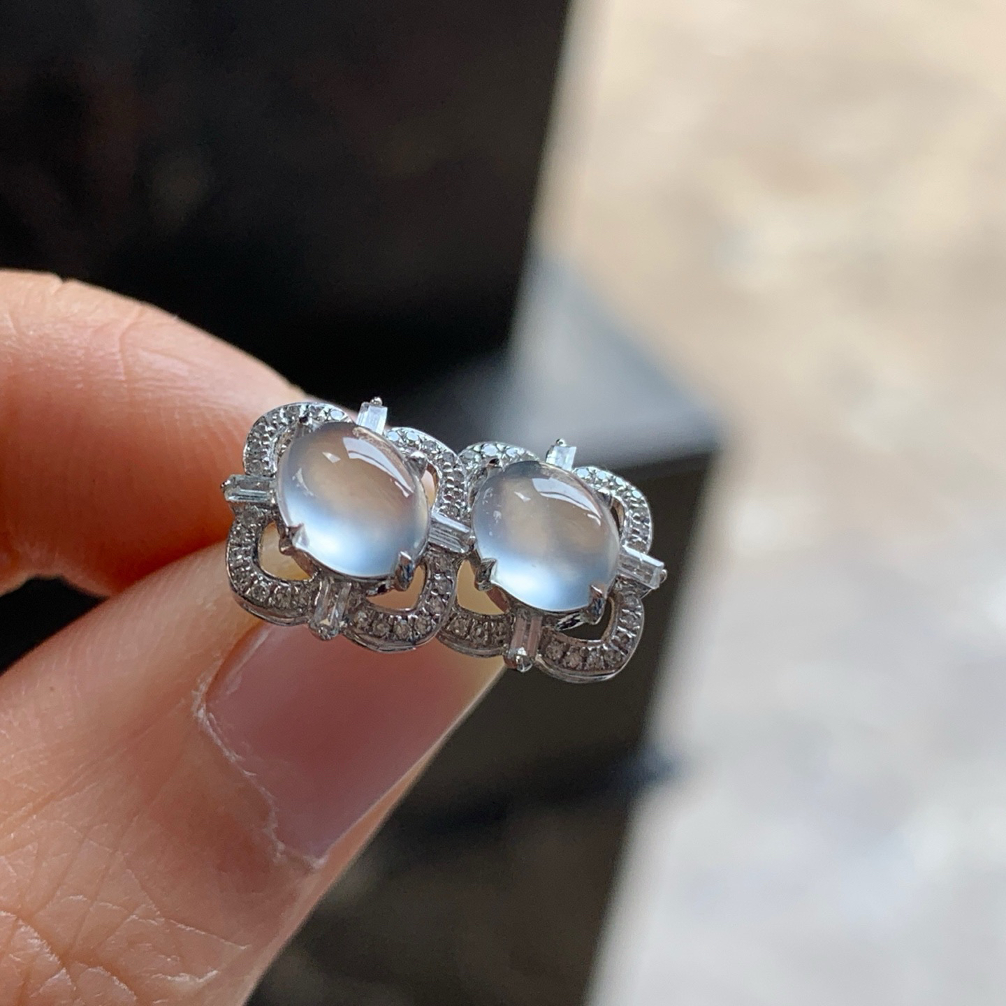 金钻镶嵌冰种耳钉^_^水润