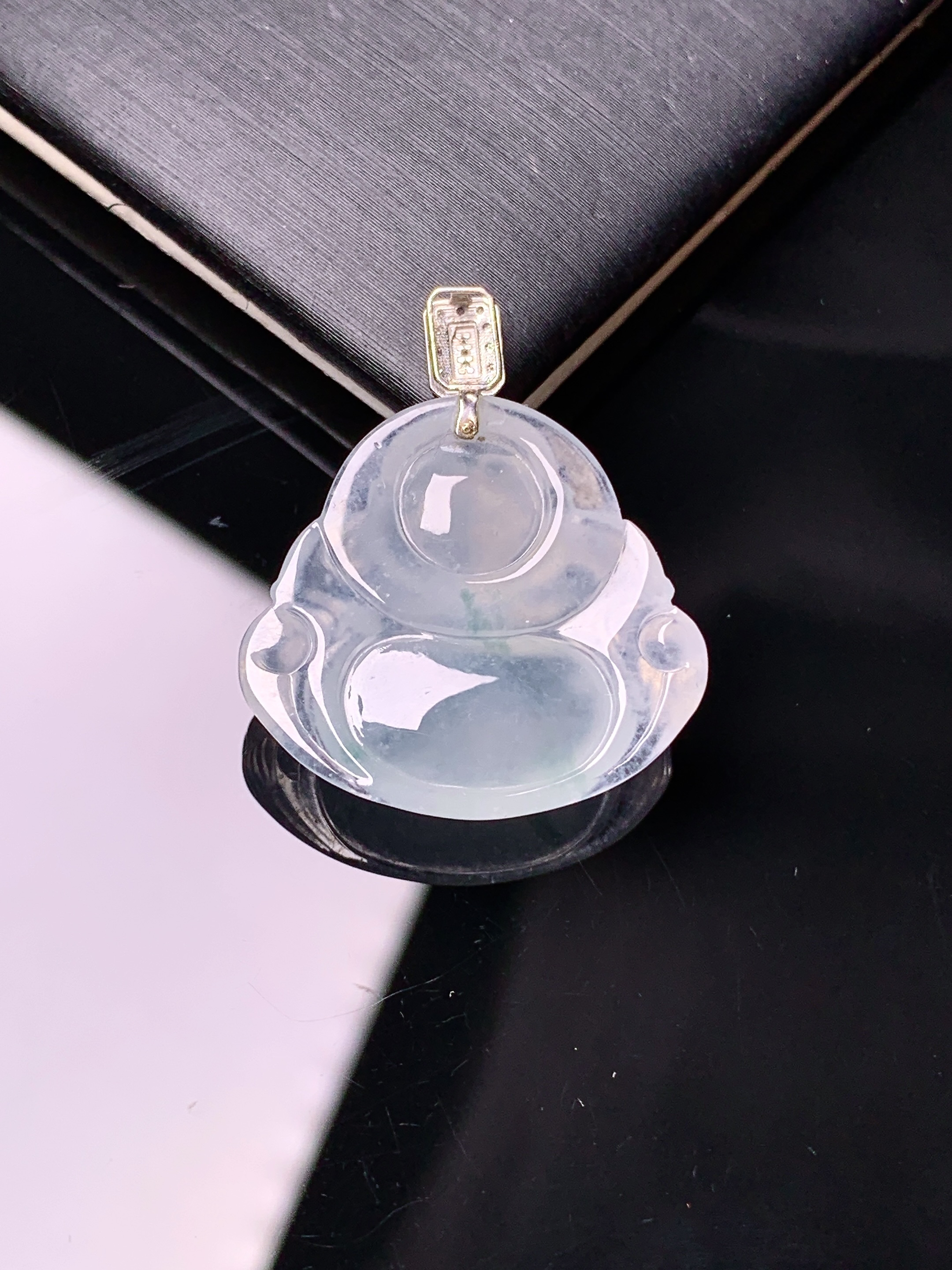 18k金钻镶嵌冰种佛公吊坠 玉质细腻 色泽艳丽清新 水润亮眼 整体尺寸27.3*22.8*5.8d1